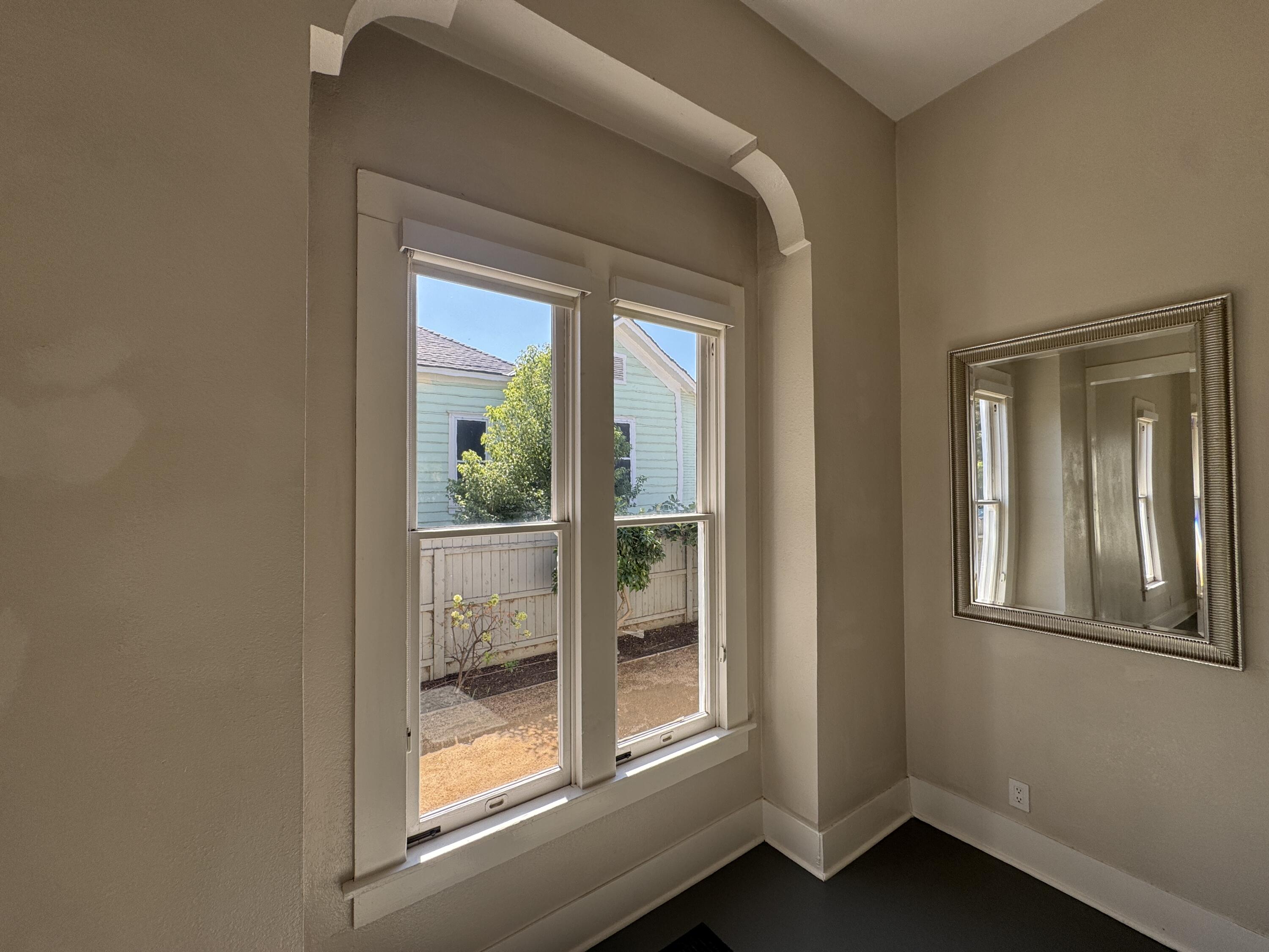 523 N Locust St, Visalia, CA 93291