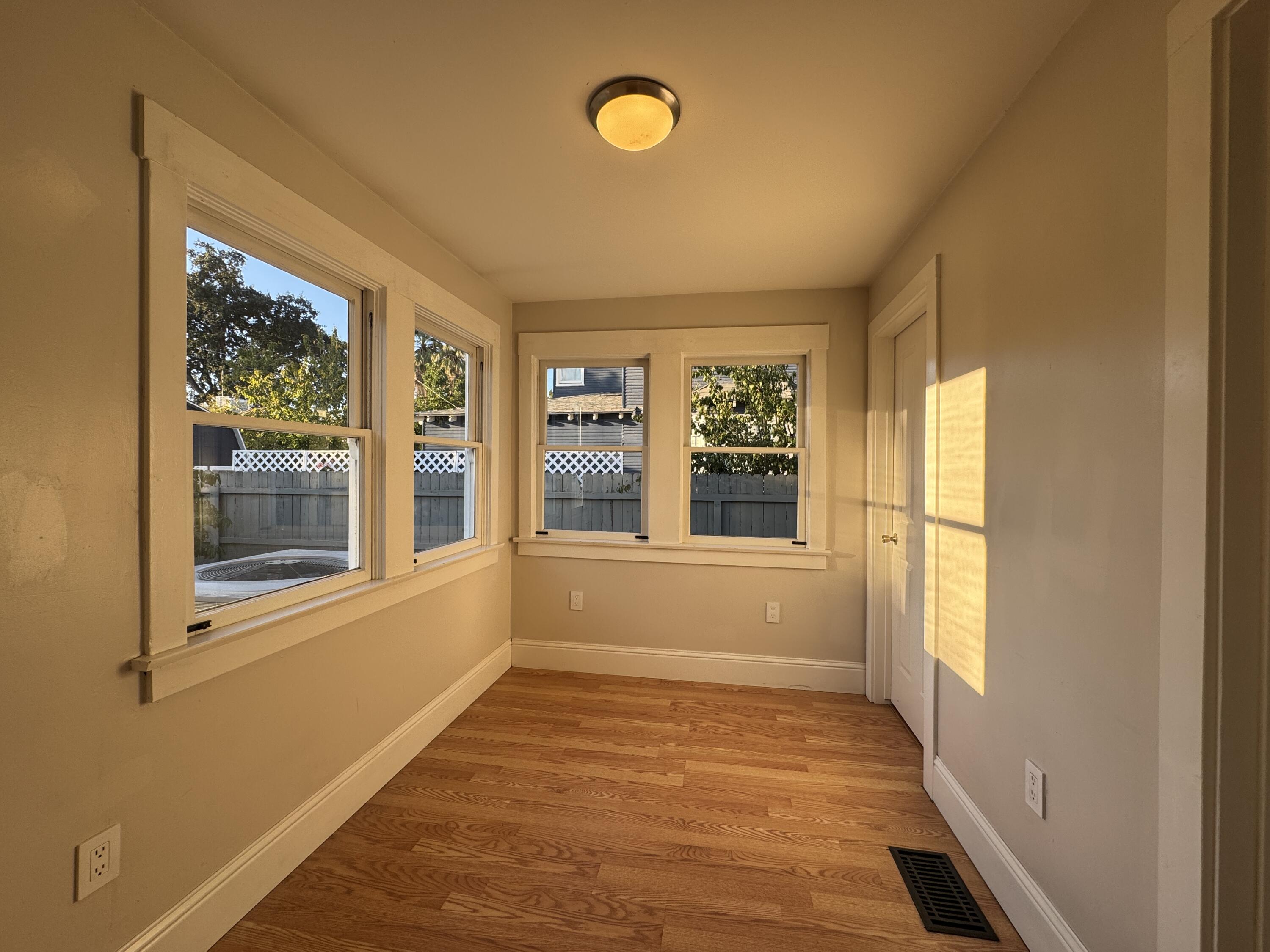 523 N Locust St, Visalia, CA 93291