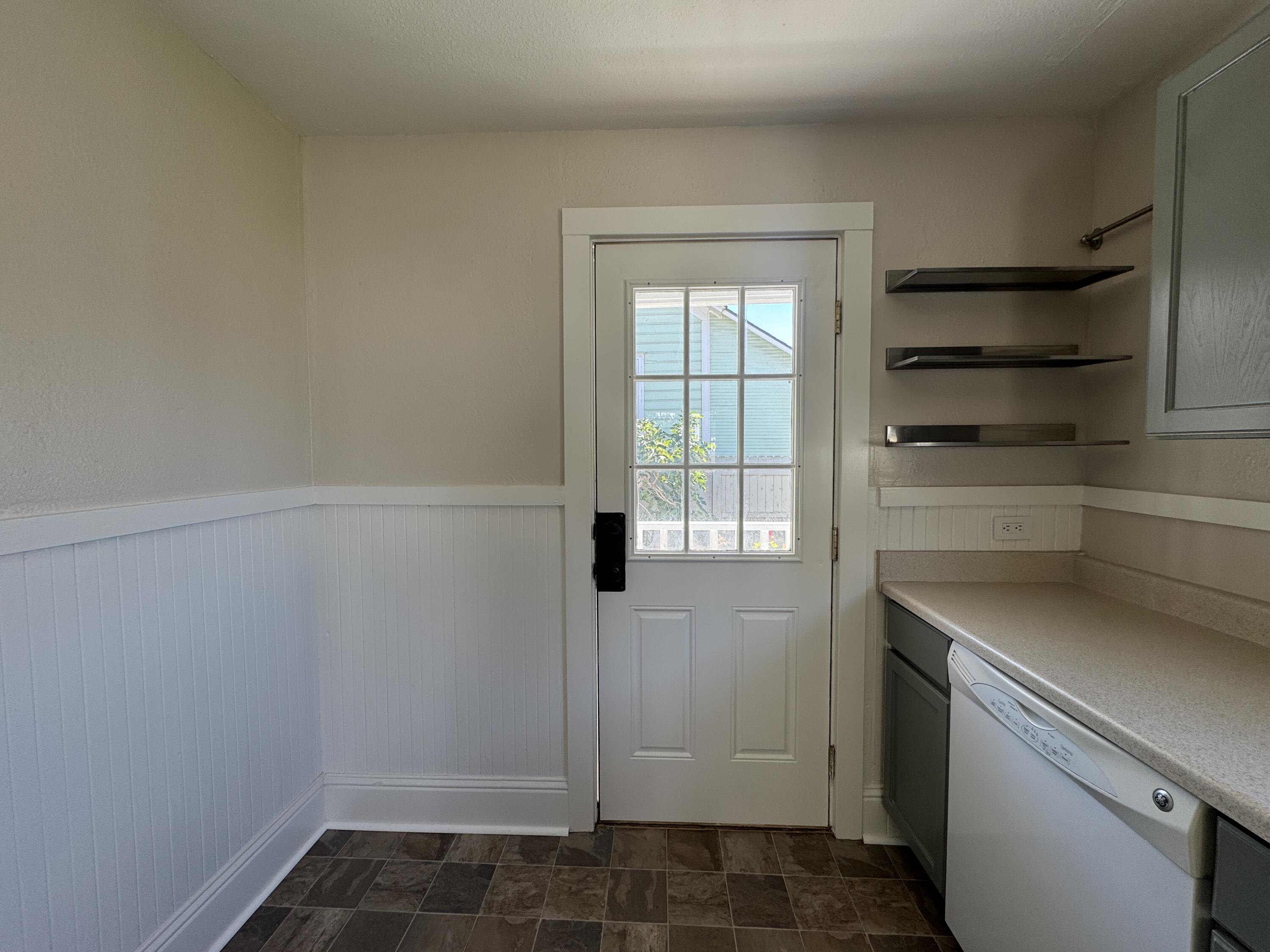 523 N Locust St, Visalia, CA 93291