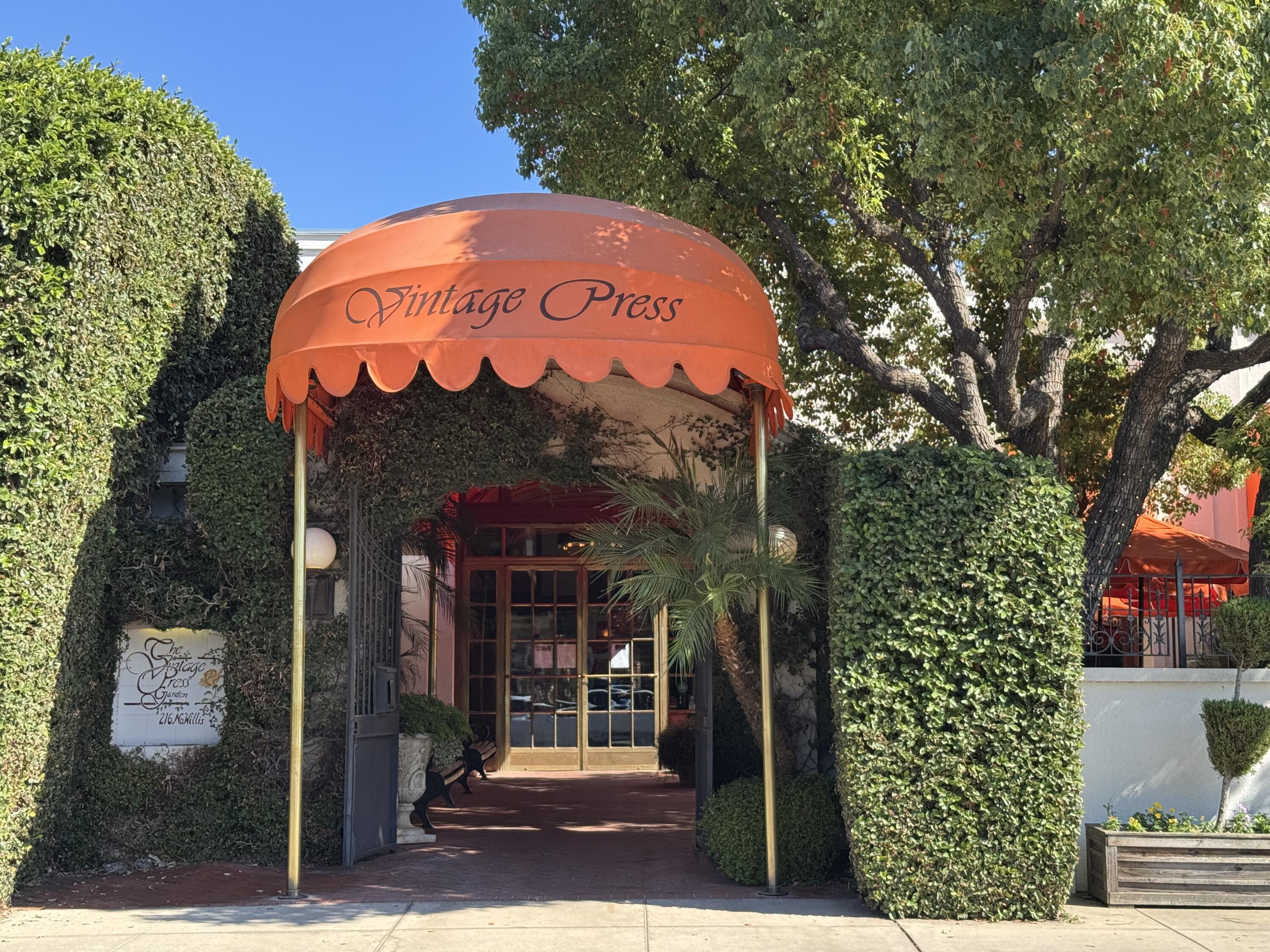 523 N Locust St, Visalia, CA 93291