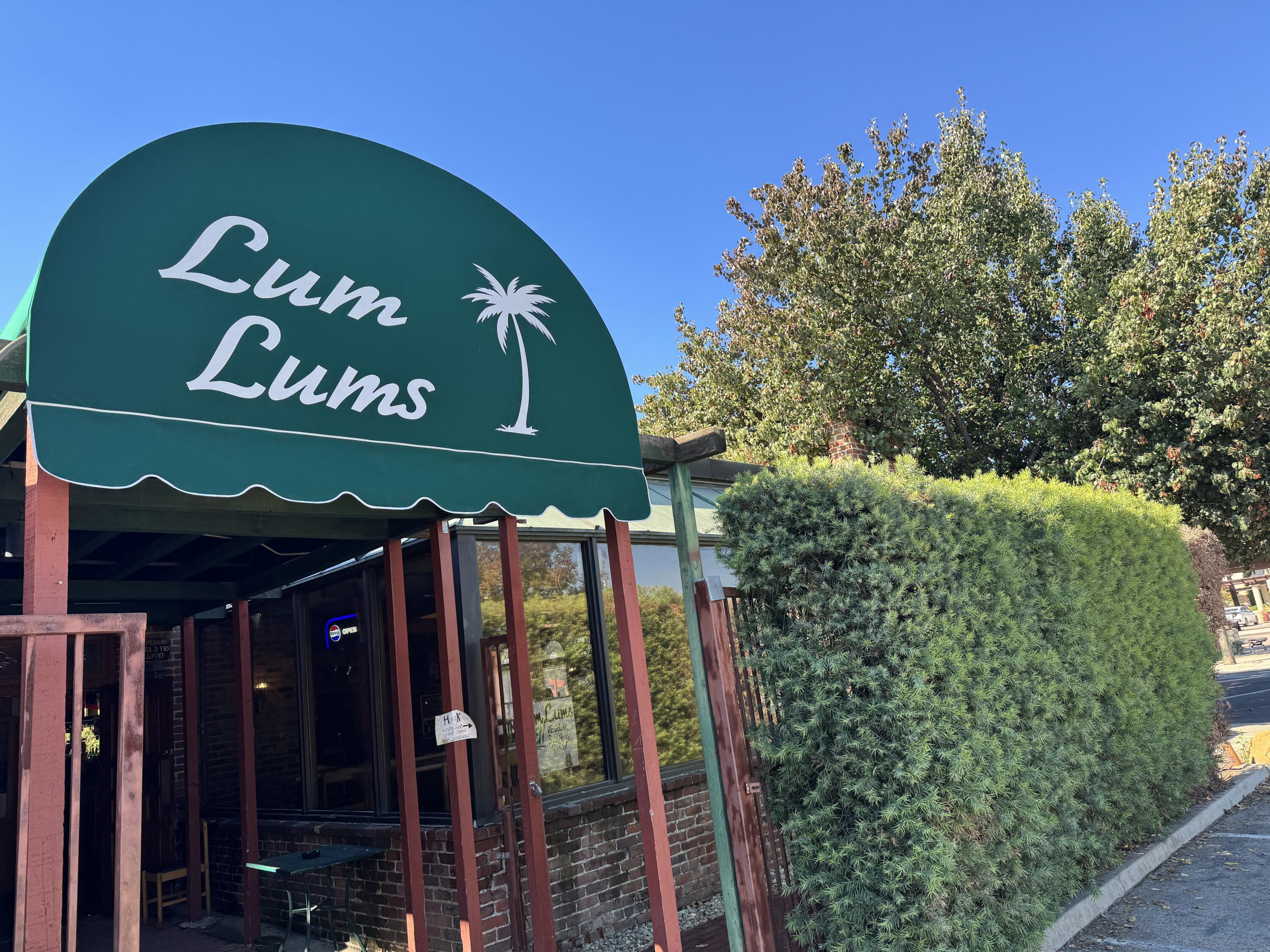 523 N Locust St, Visalia, CA 93291