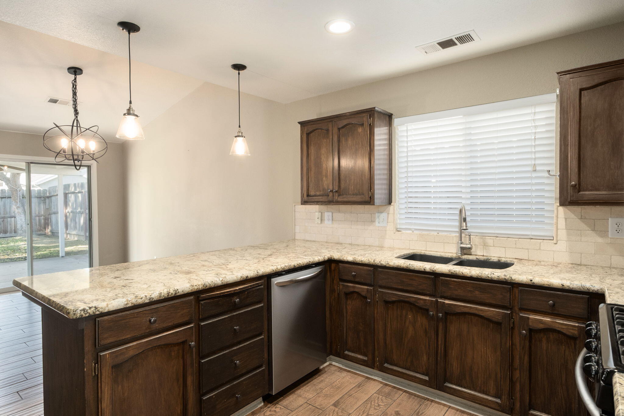 1757 Ave B, Kingsburg, CA 93631