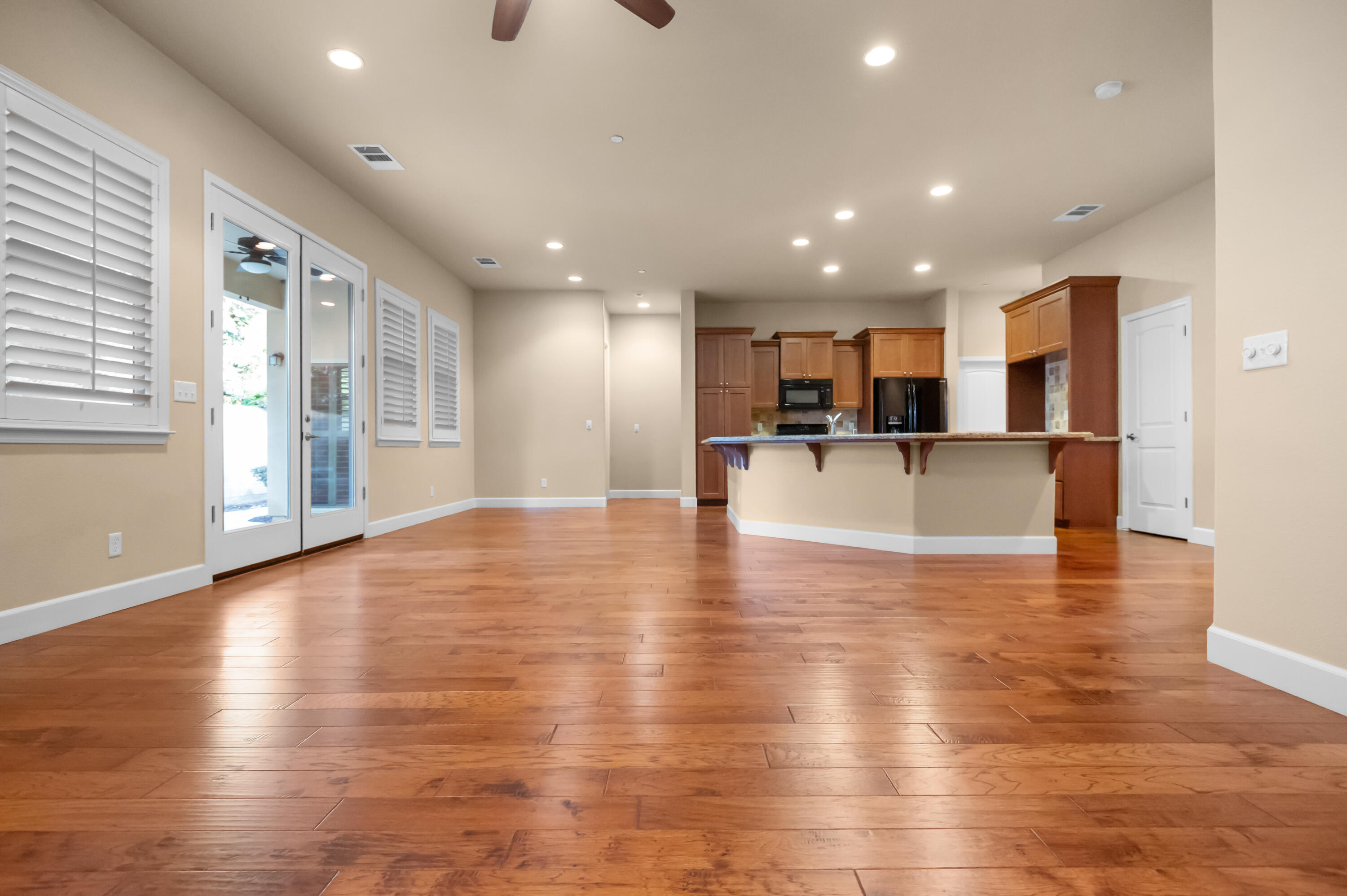 5512 W Orchard Ave, Visalia, CA 93277