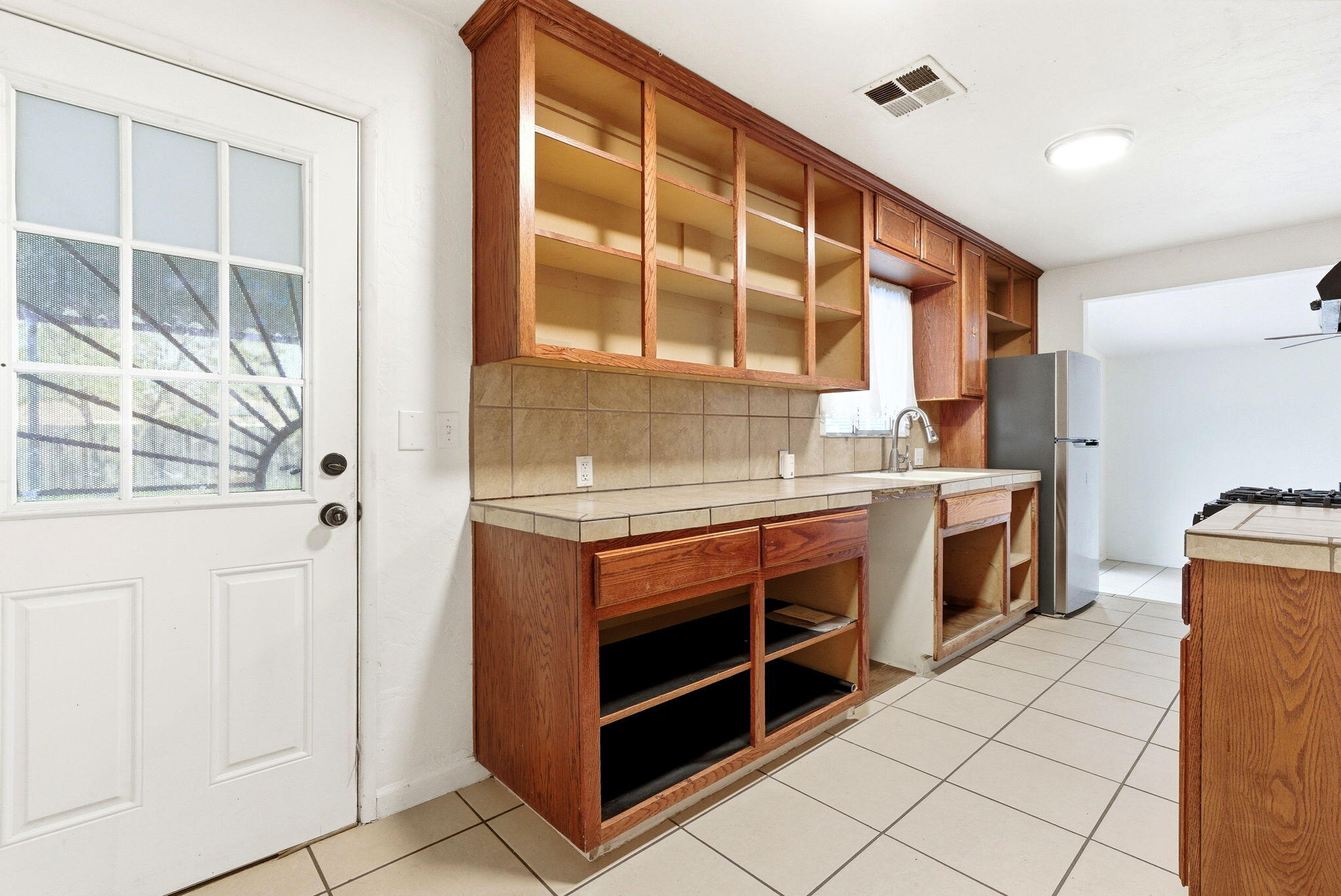 2422 S West St, Visalia, CA 93277