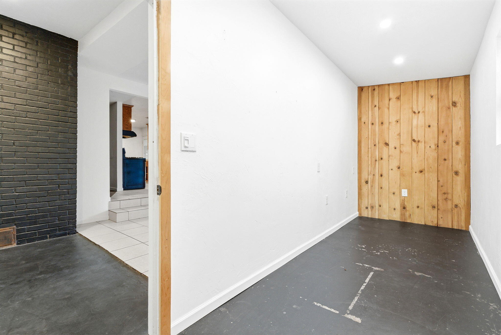 2422 S West St, Visalia, CA 93277