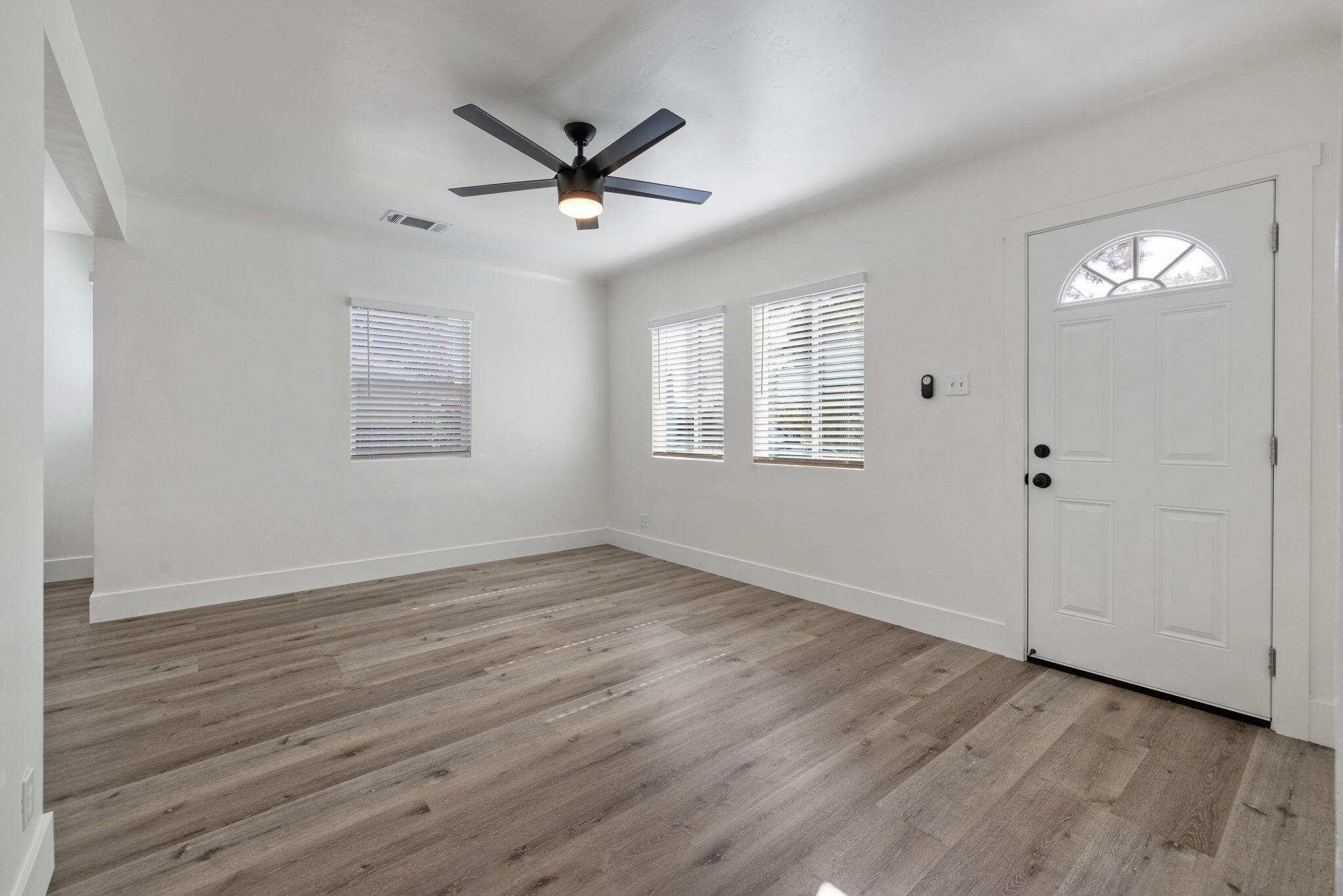 620 Mariposa Ave, Tulare, CA 93274