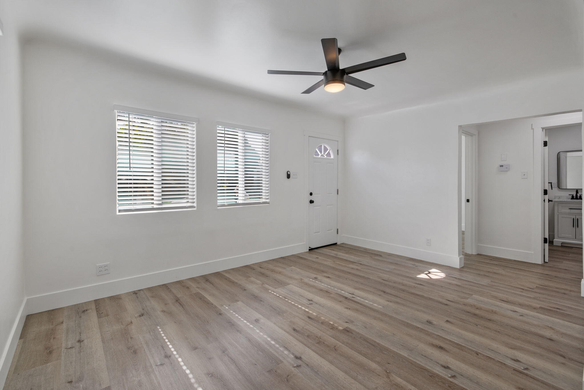 620 Mariposa Ave, Tulare, CA 93274