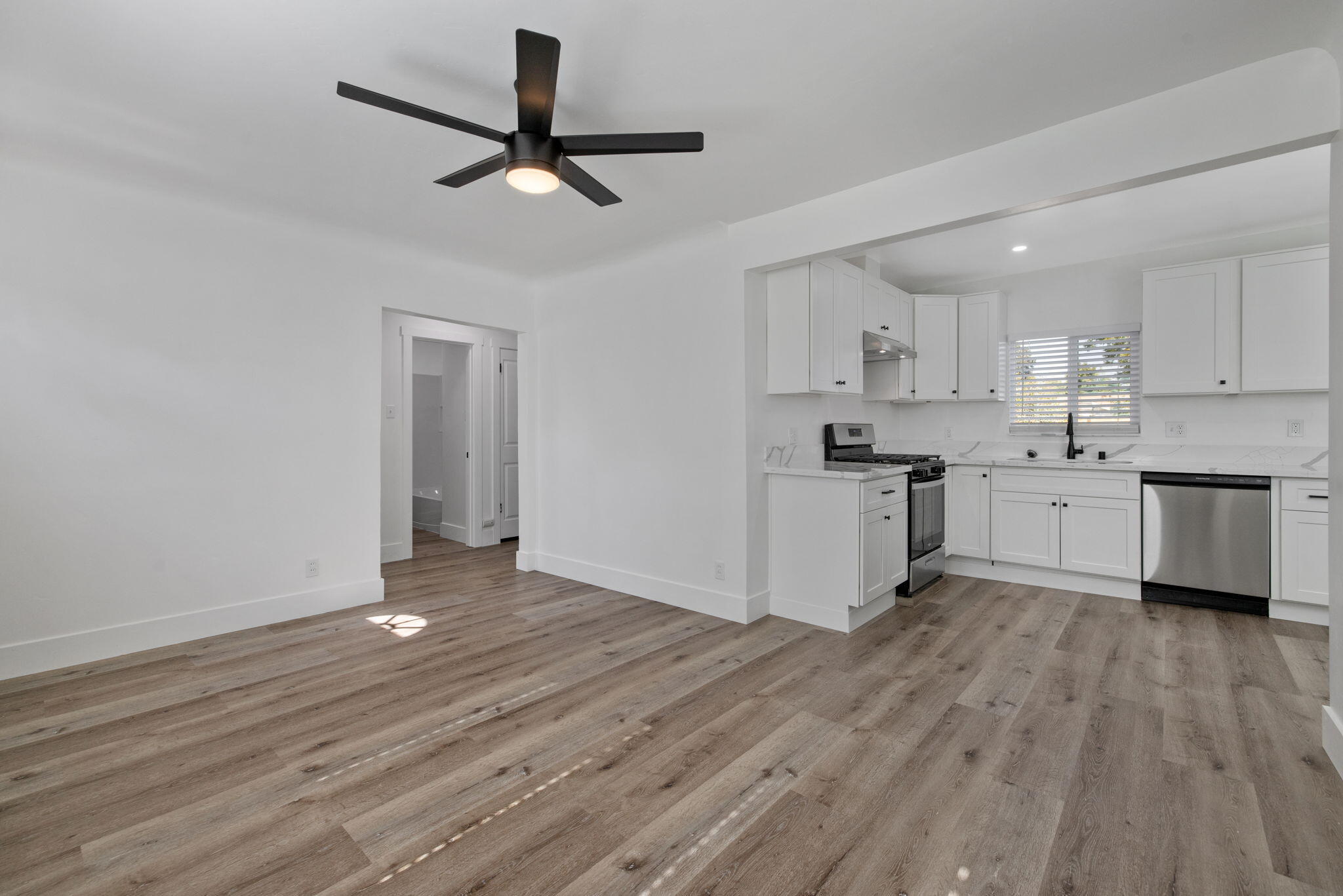 620 Mariposa Ave, Tulare, CA 93274