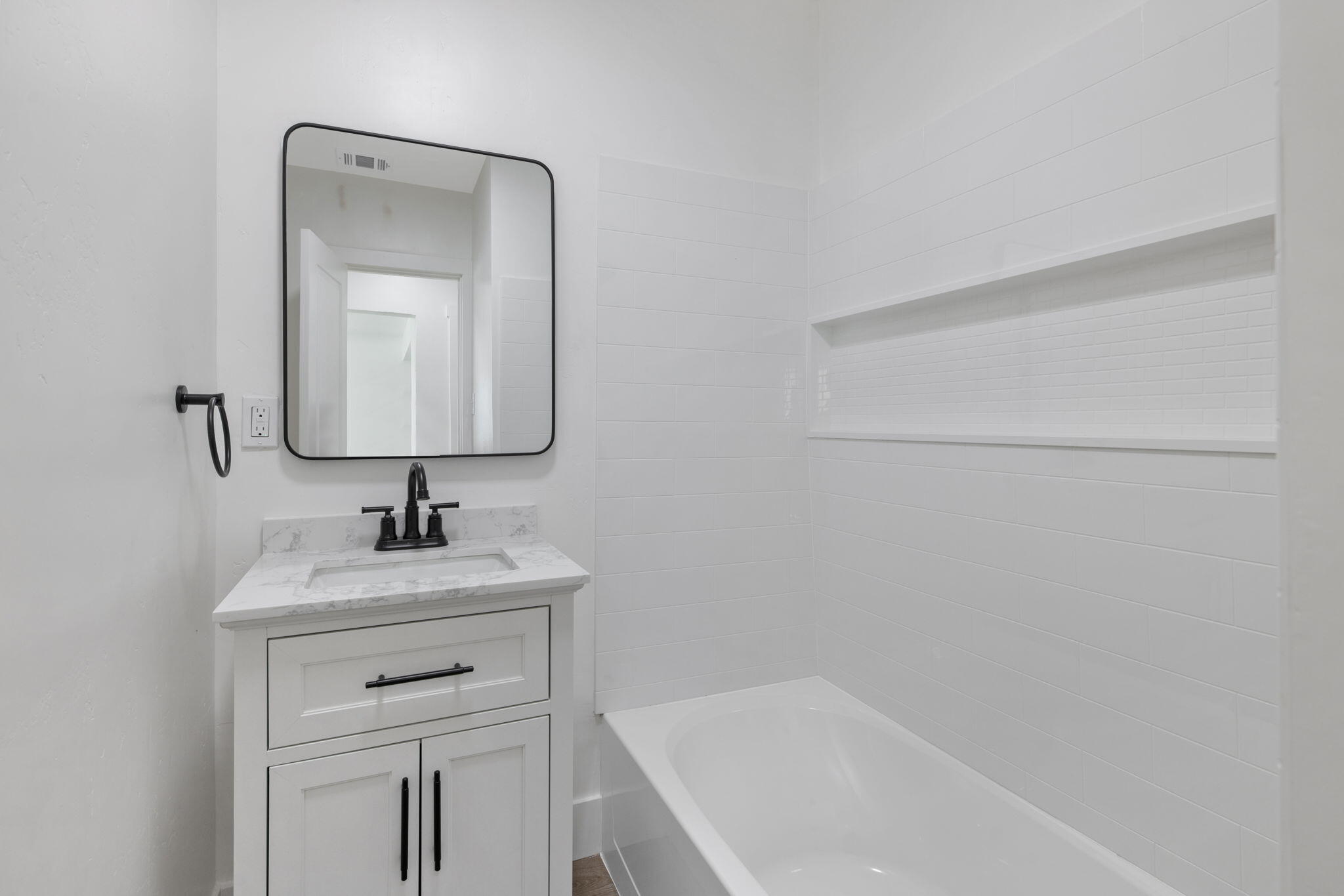 620 Mariposa Ave, Tulare, CA 93274