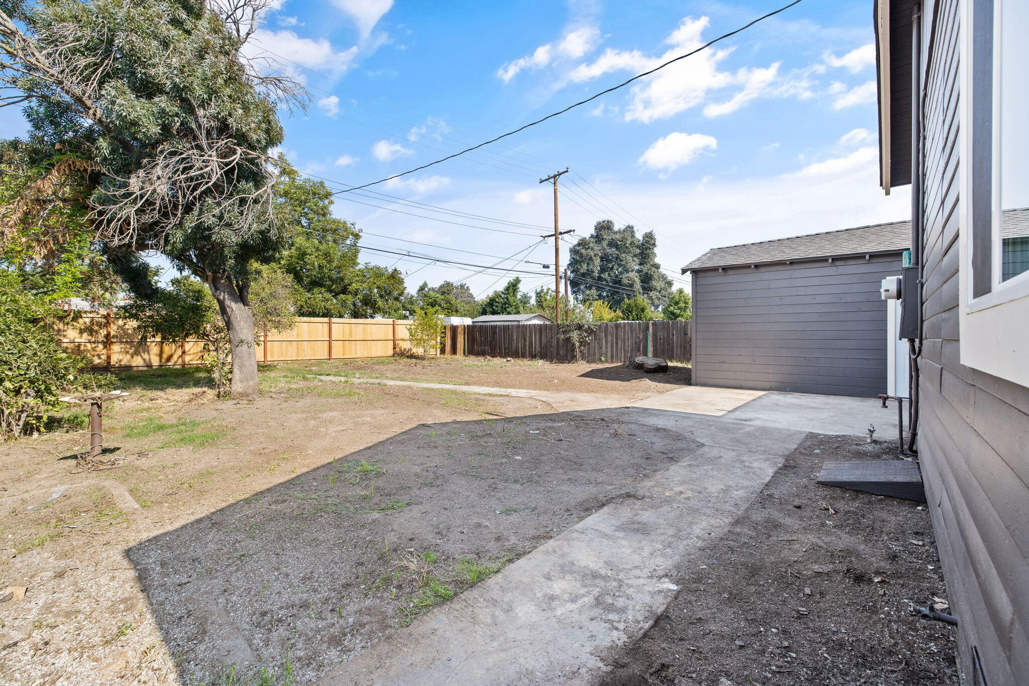 620 Mariposa Ave, Tulare, CA 93274