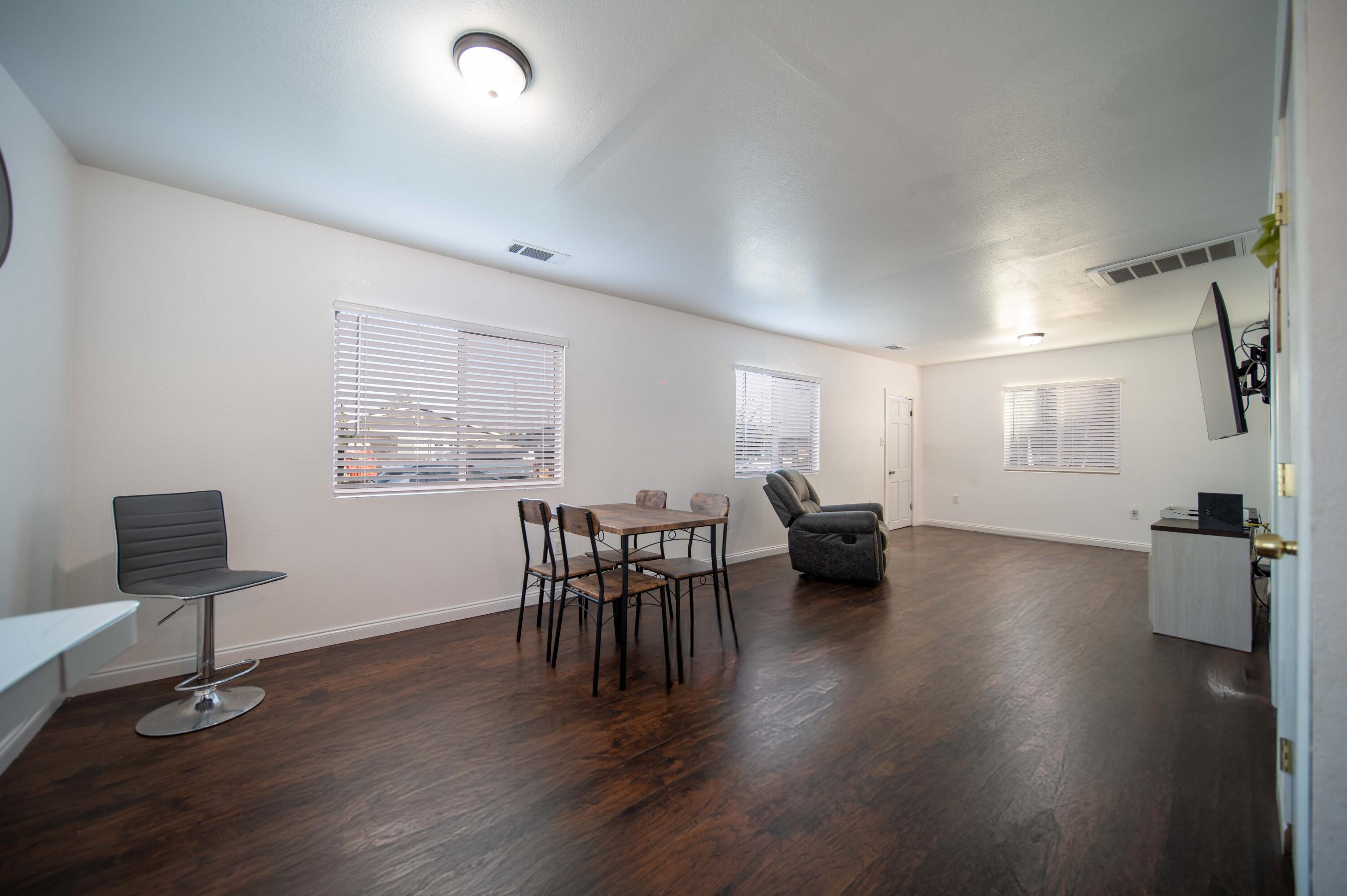 179 N Acacia St, Woodlake, CA 93286