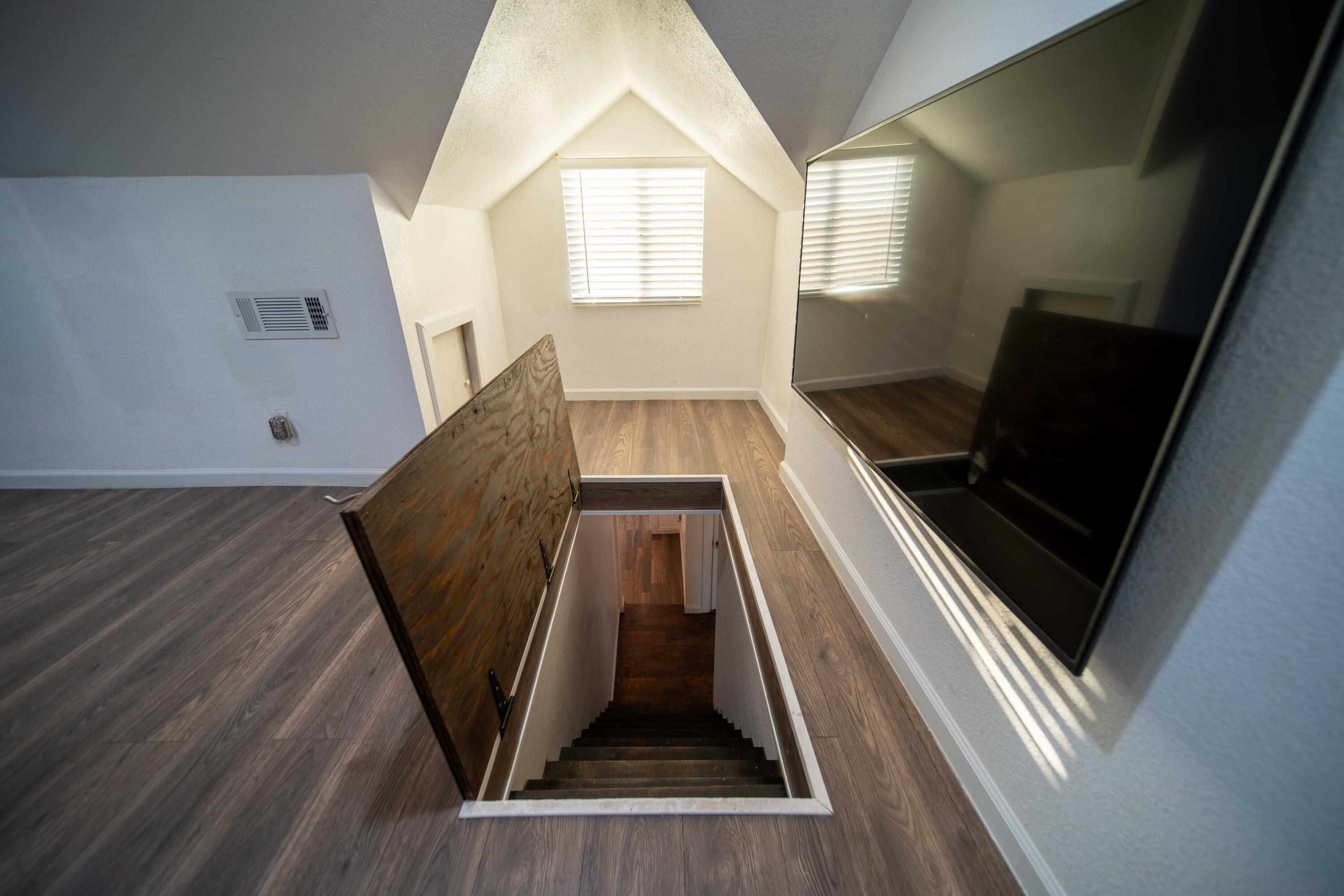 179 N Acacia St, Woodlake, CA 93286