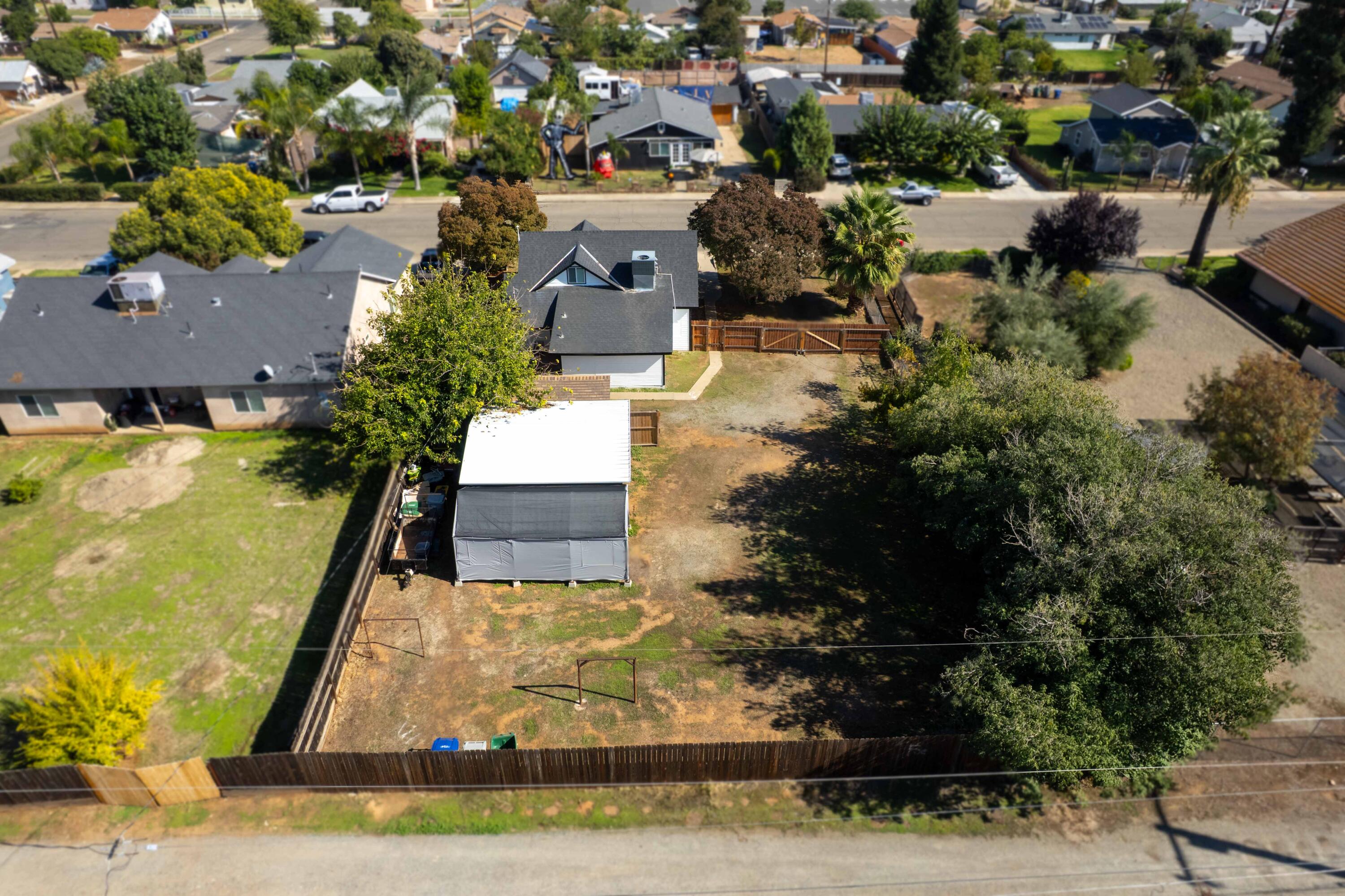 179 N Acacia St, Woodlake, CA 93286