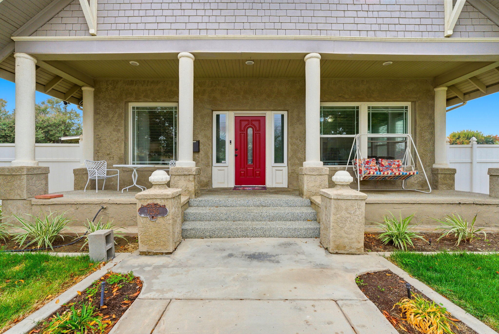 1250 N Harris St, Hanford, CA 93230