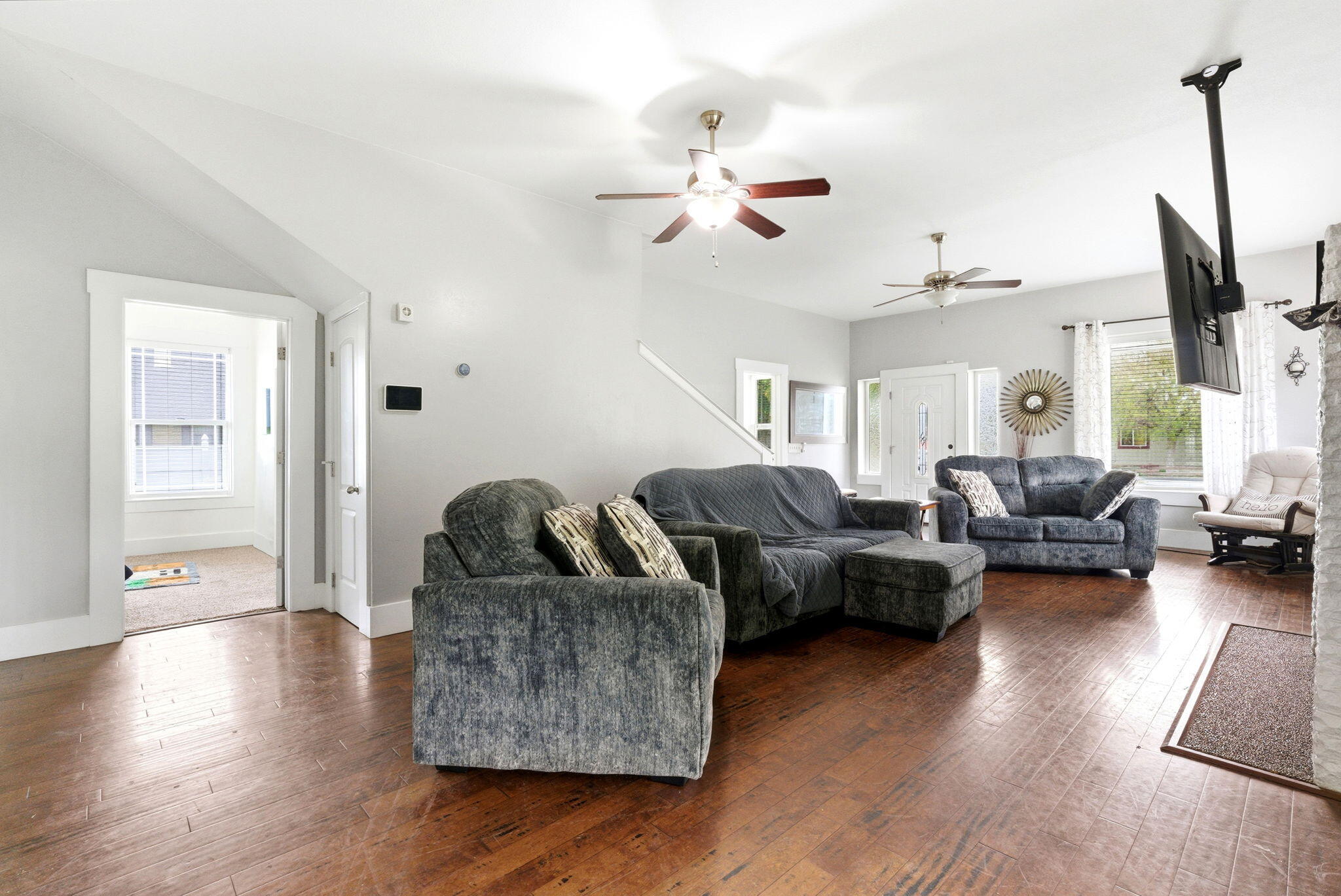 1250 N Harris St, Hanford, CA 93230