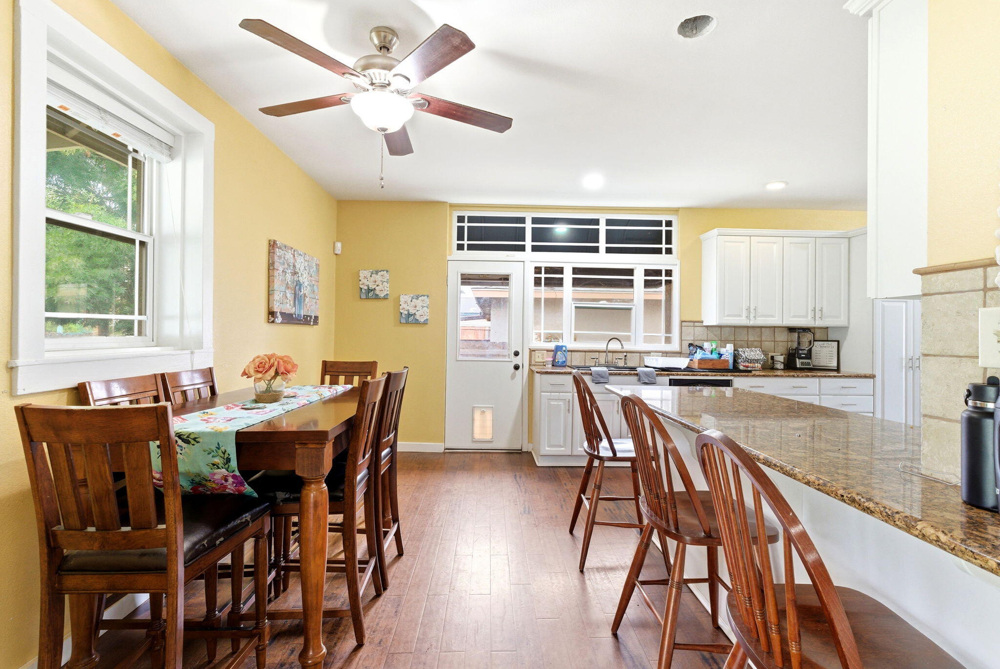 1250 N Harris St, Hanford, CA 93230