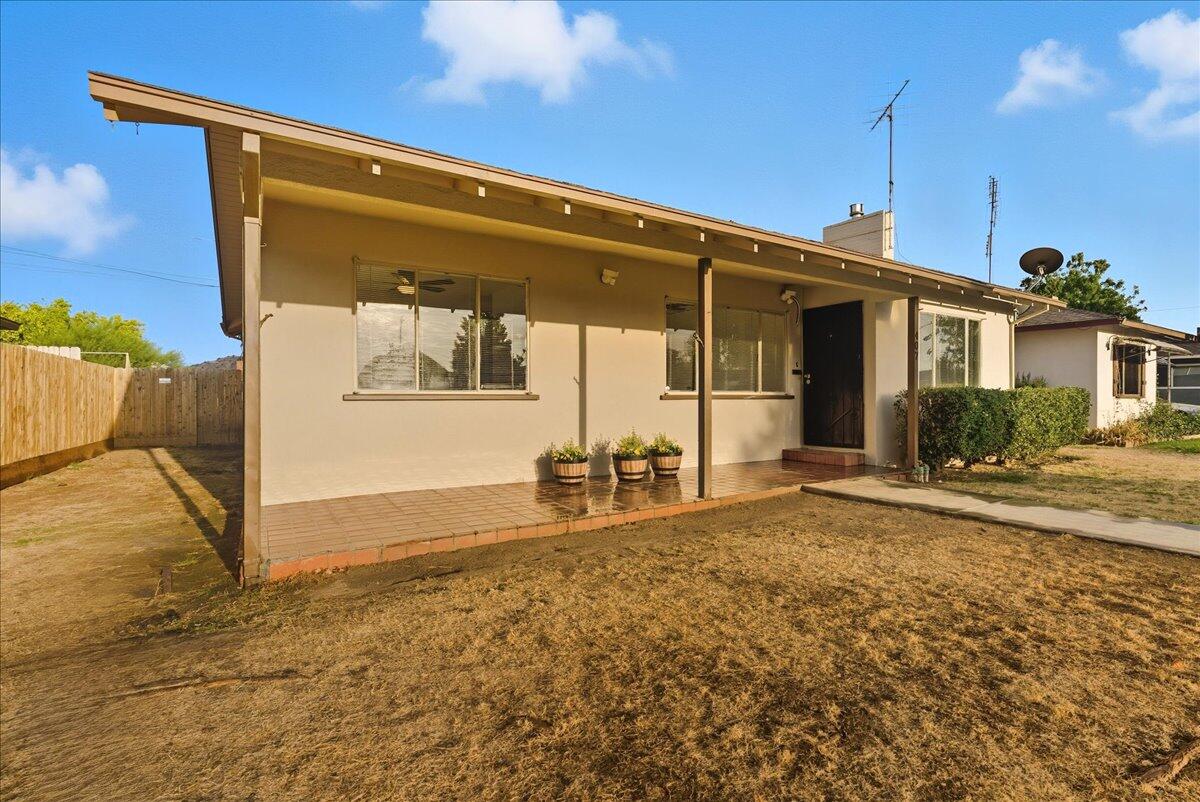 407 Channing Way, Exeter, CA 93221