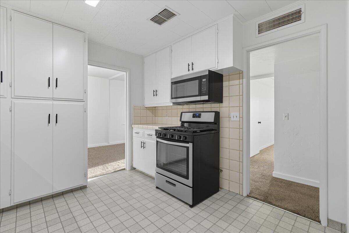 407 Channing Way, Exeter, CA 93221