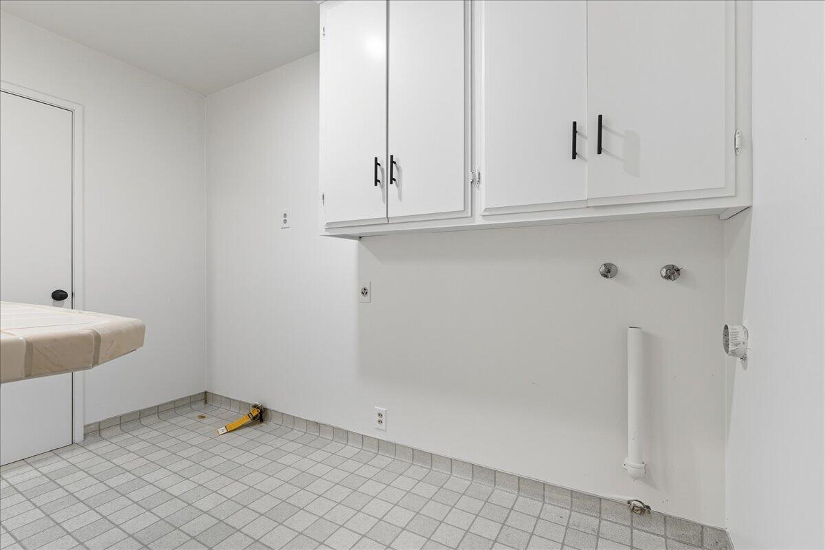 407 Channing Way, Exeter, CA 93221