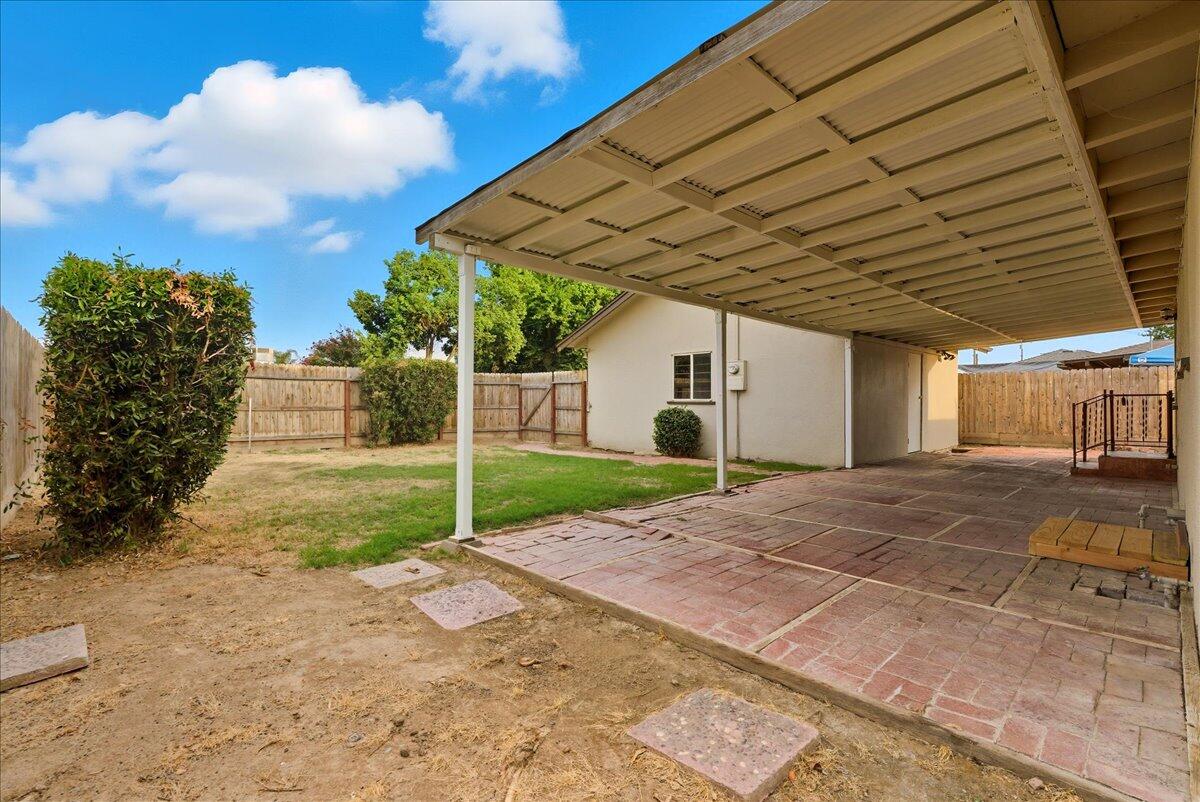 407 Channing Way, Exeter, CA 93221