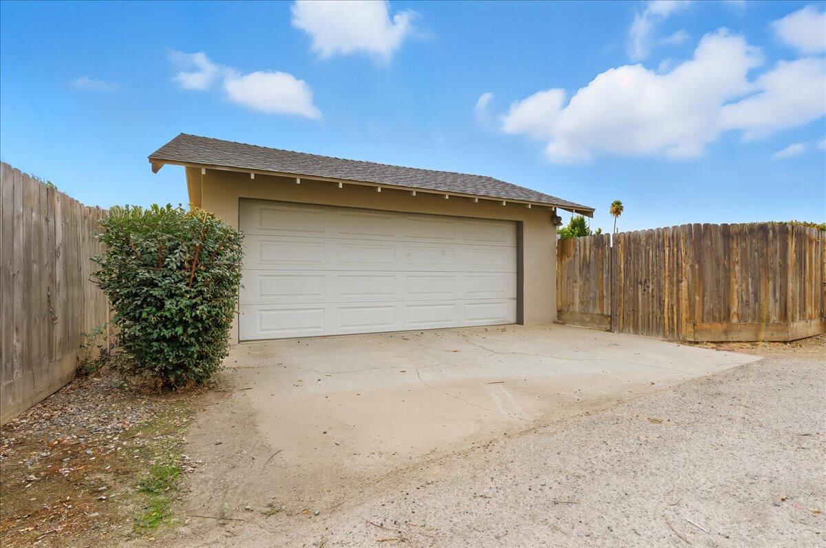 407 Channing Way, Exeter, CA 93221