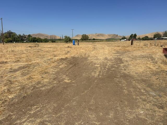 740 E Mulberry Ave, Porterville, CA 93257