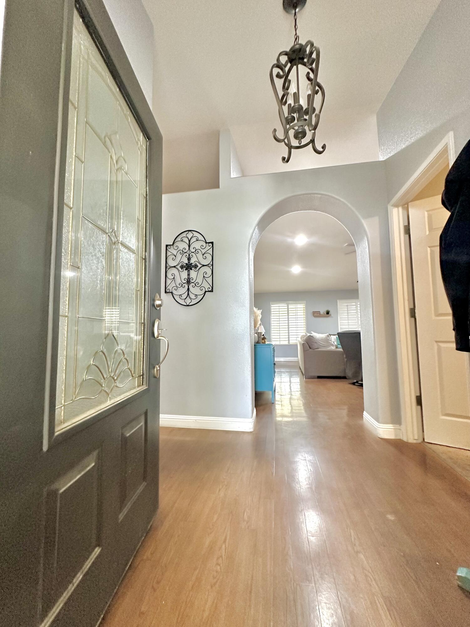 1761 N Wilson Pl, Porterville, CA 93257