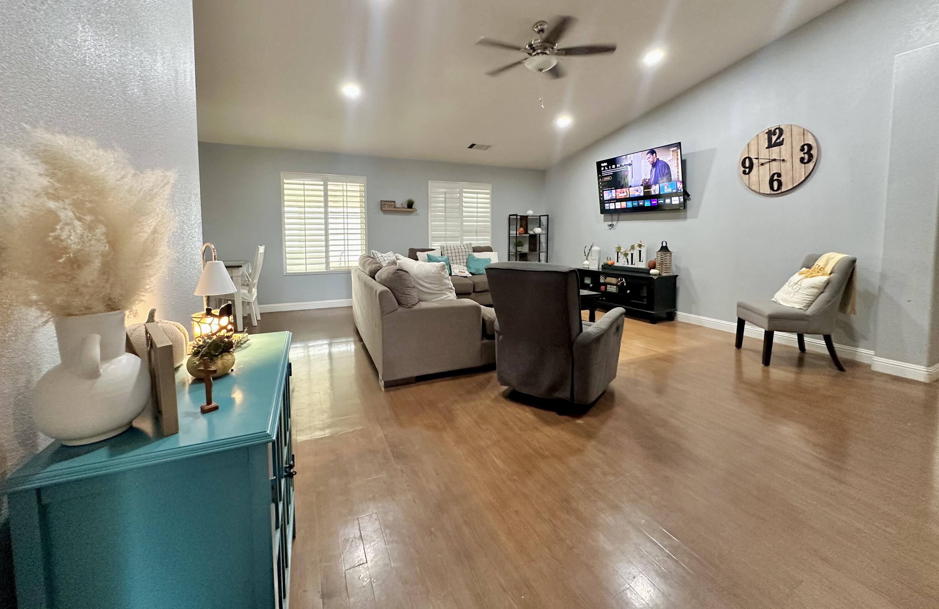 1761 N Wilson Pl, Porterville, CA 93257