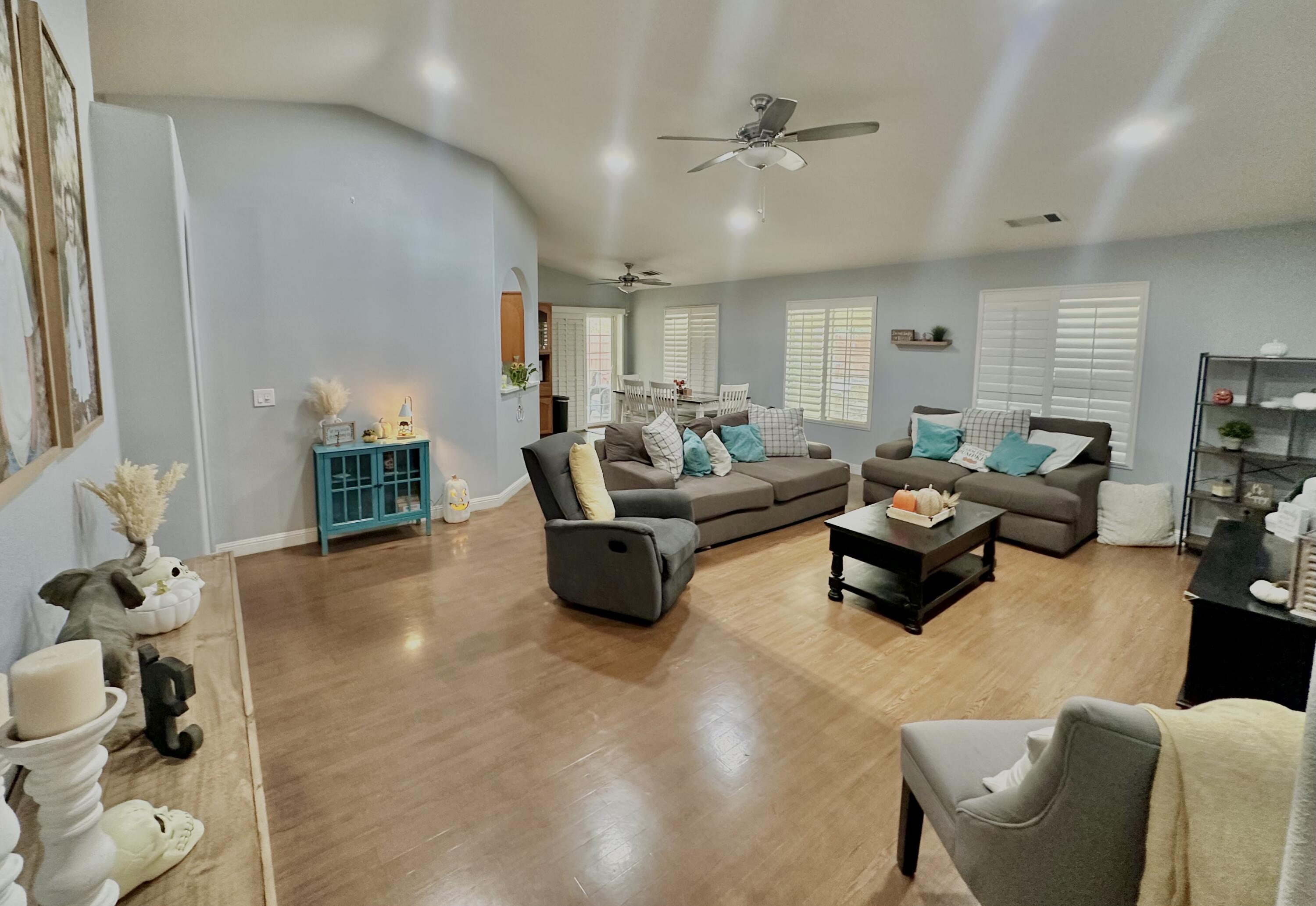 1761 N Wilson Pl, Porterville, CA 93257