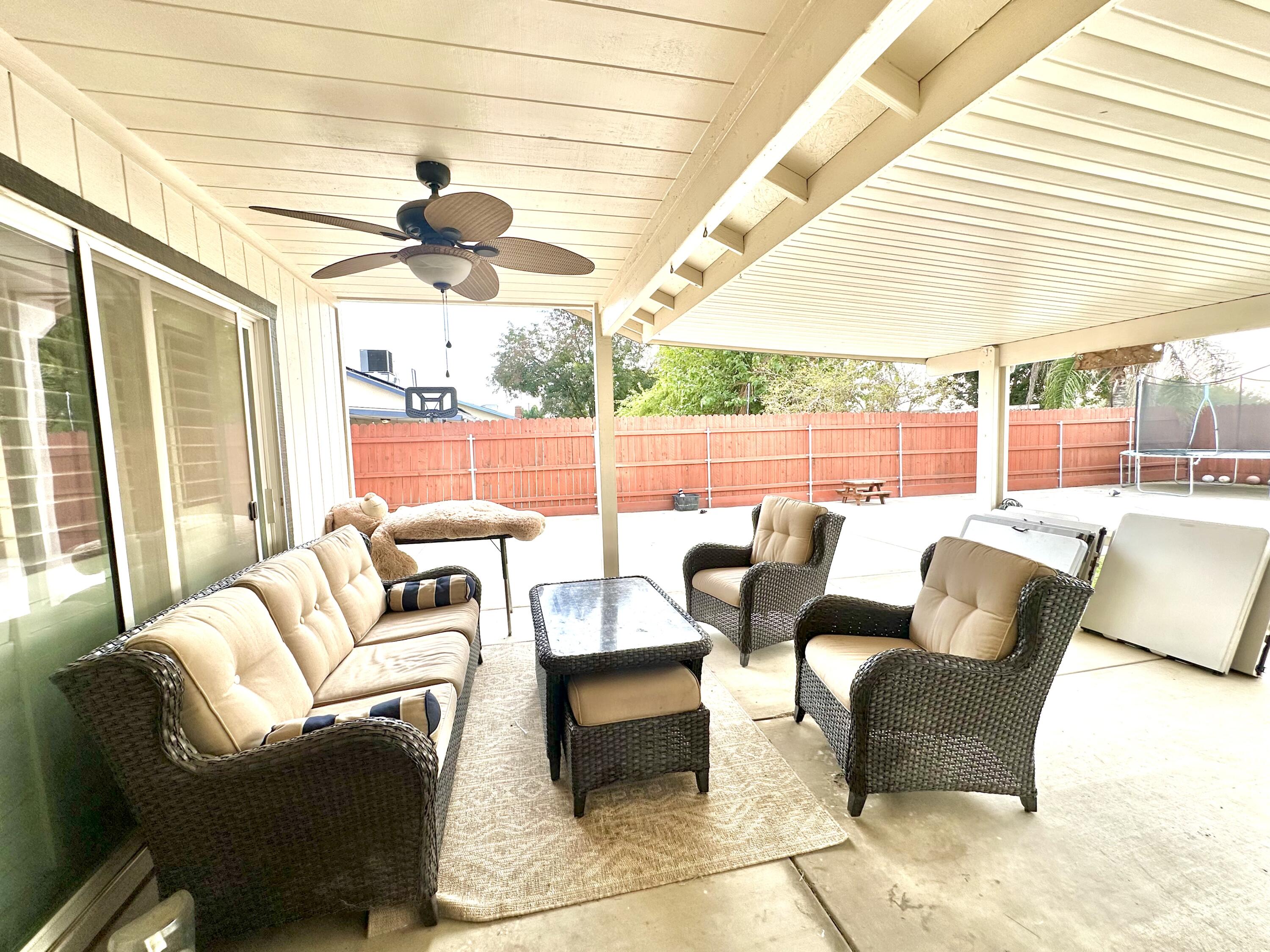 1761 N Wilson Pl, Porterville, CA 93257