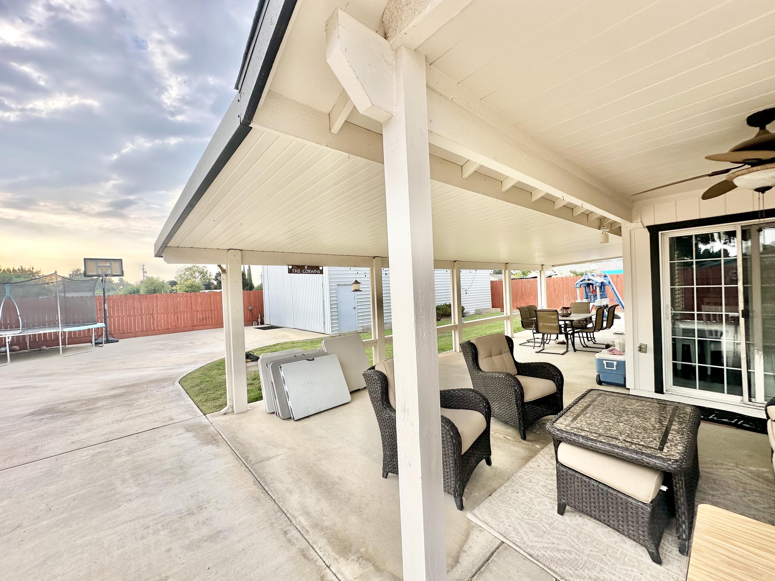 1761 N Wilson Pl, Porterville, CA 93257