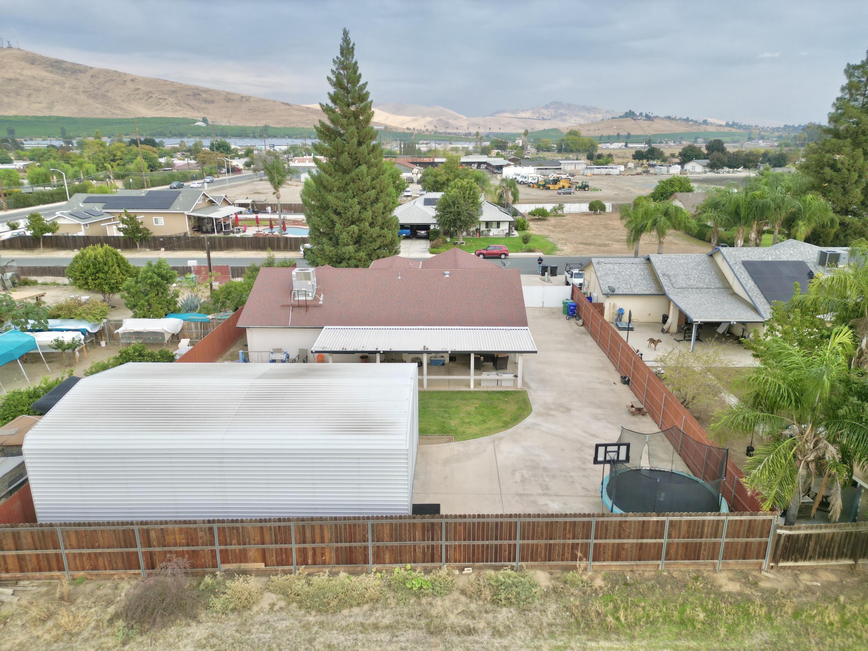 1761 N Wilson Pl, Porterville, CA 93257