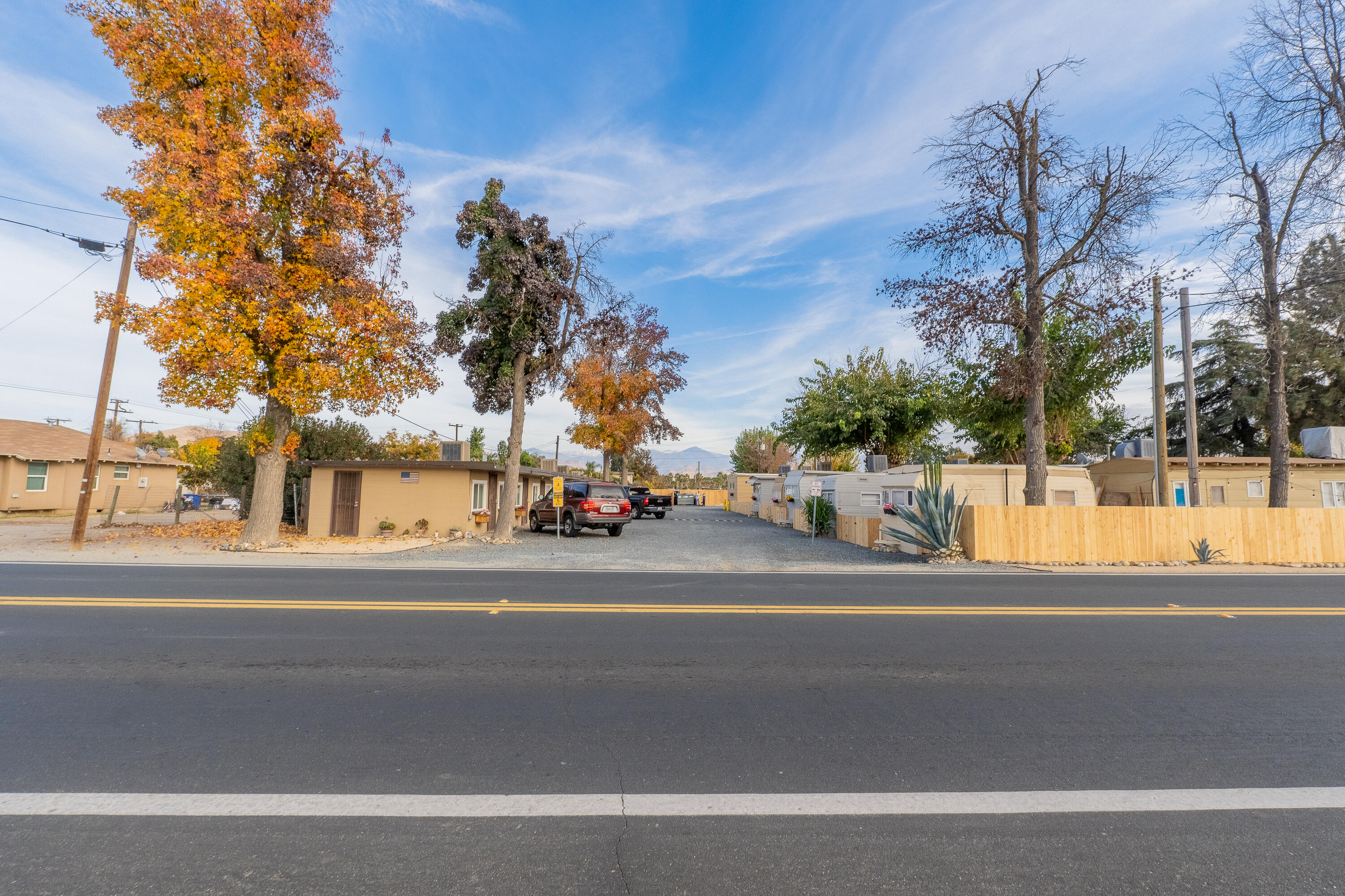 858 S S Valencia Blvd, Woodlake, CA 93286