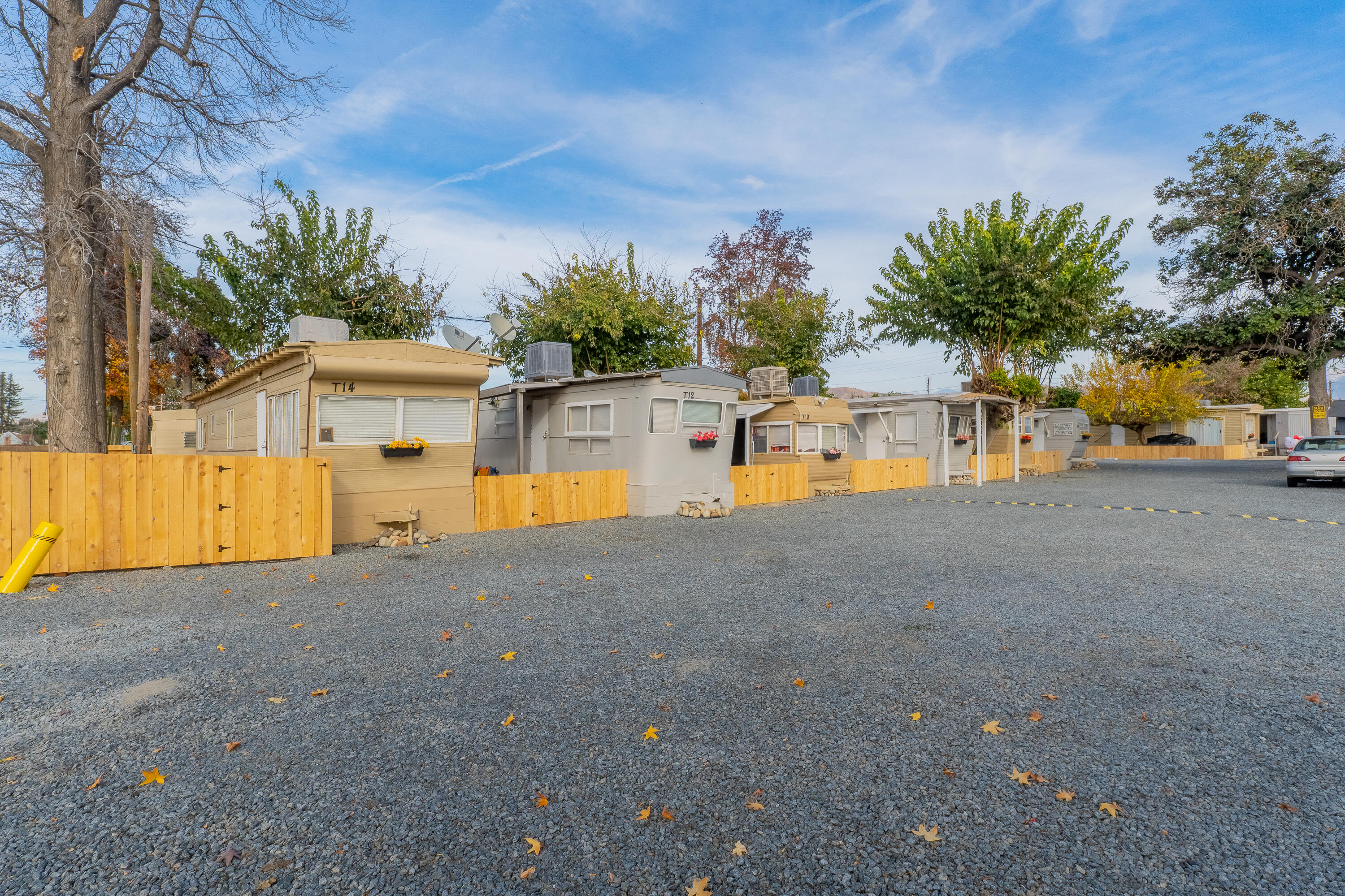 858 S S Valencia Blvd, Woodlake, CA 93286