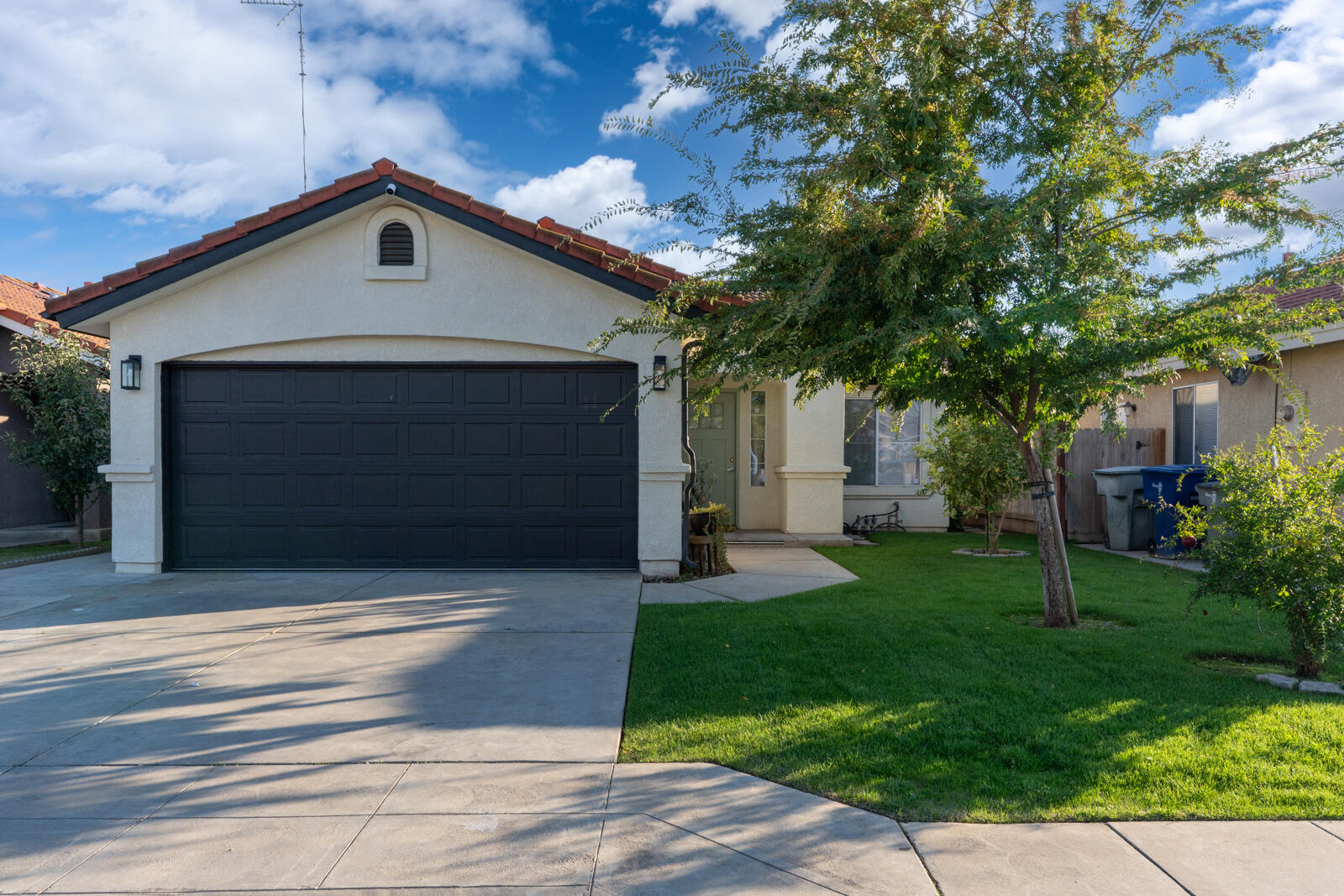 4239 W Cambridge Ave, Fresno, CA 93722