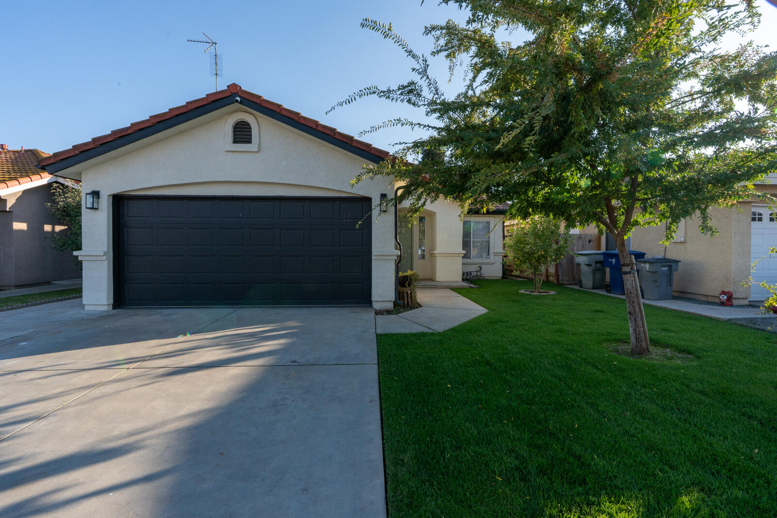 4239 W Cambridge Ave, Fresno, CA 93722