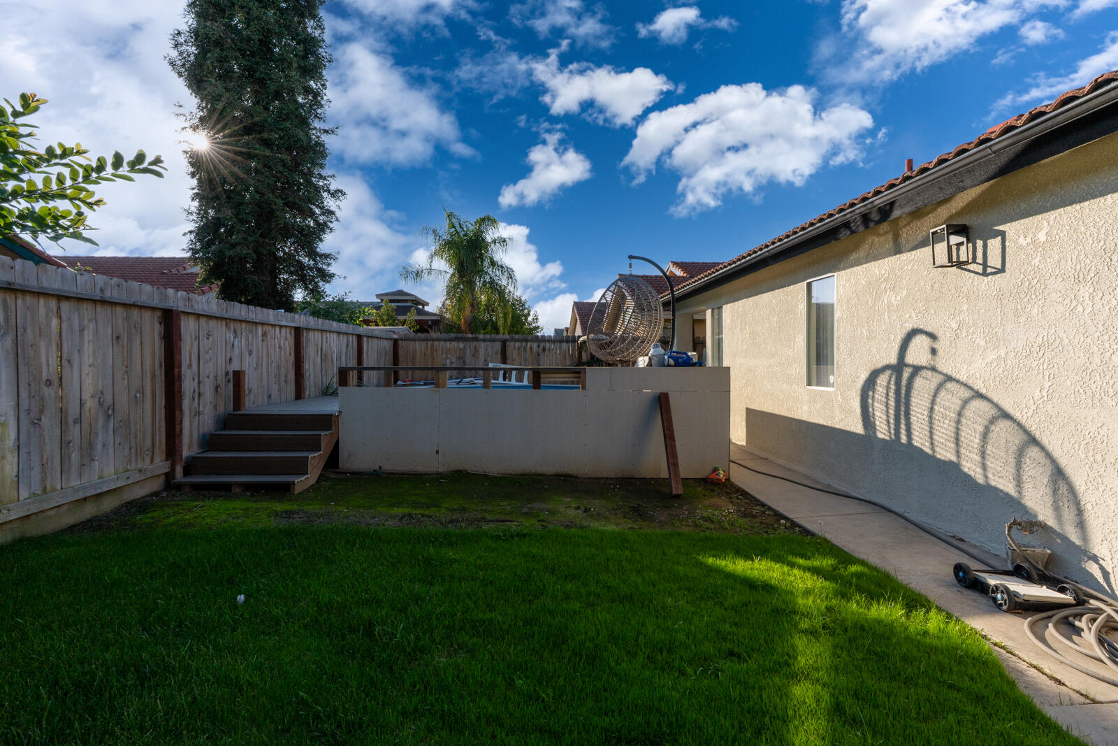 4239 W Cambridge Ave, Fresno, CA 93722