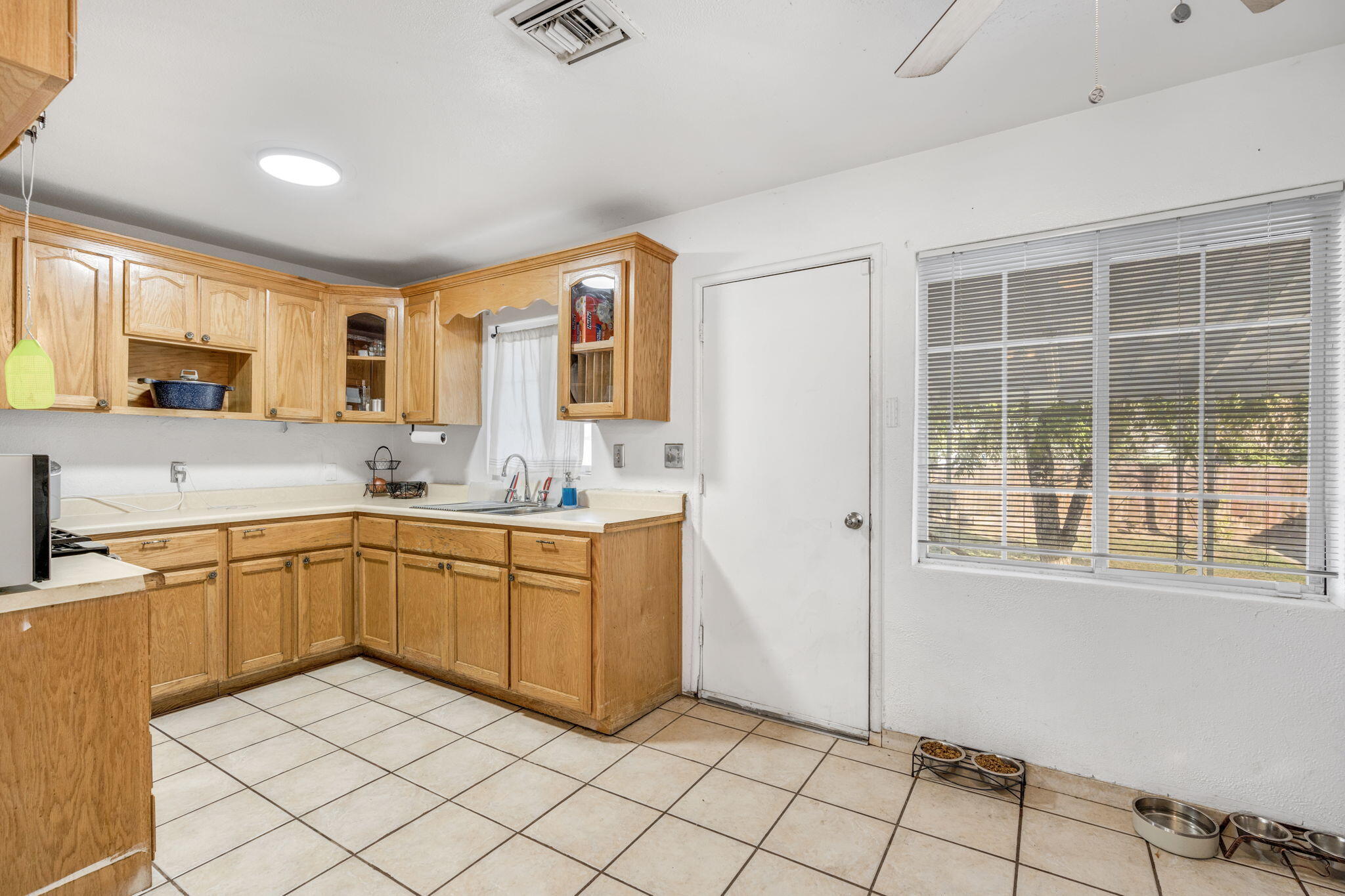 1562 N Fay Ave, Fresno, CA 93728