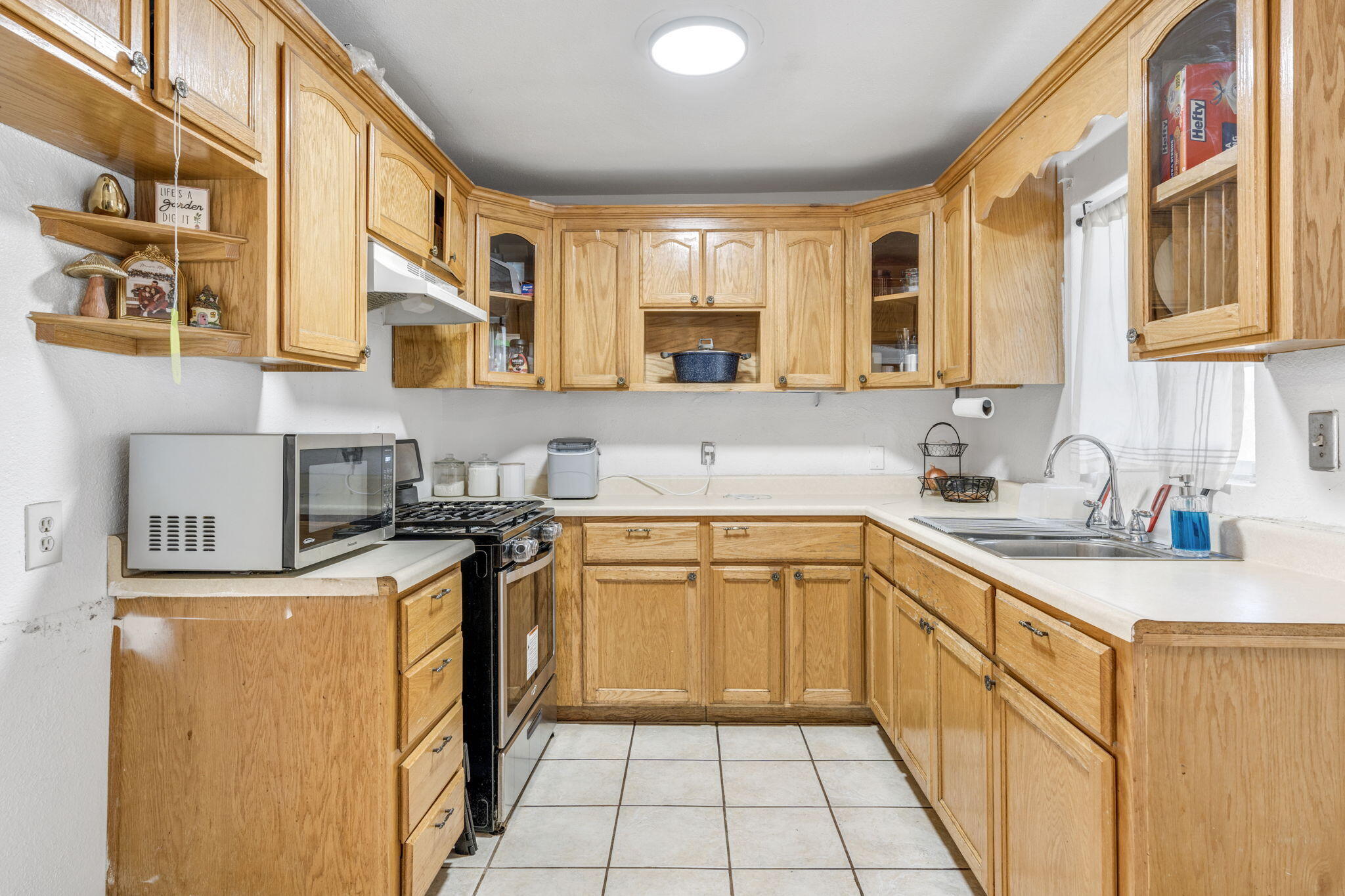 1562 N Fay Ave, Fresno, CA 93728