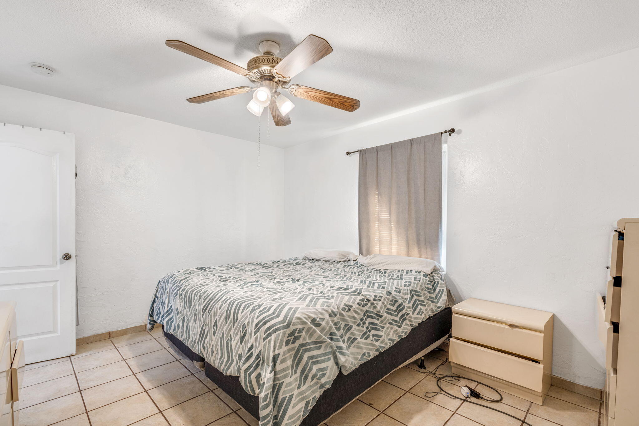 1562 N Fay Ave, Fresno, CA 93728