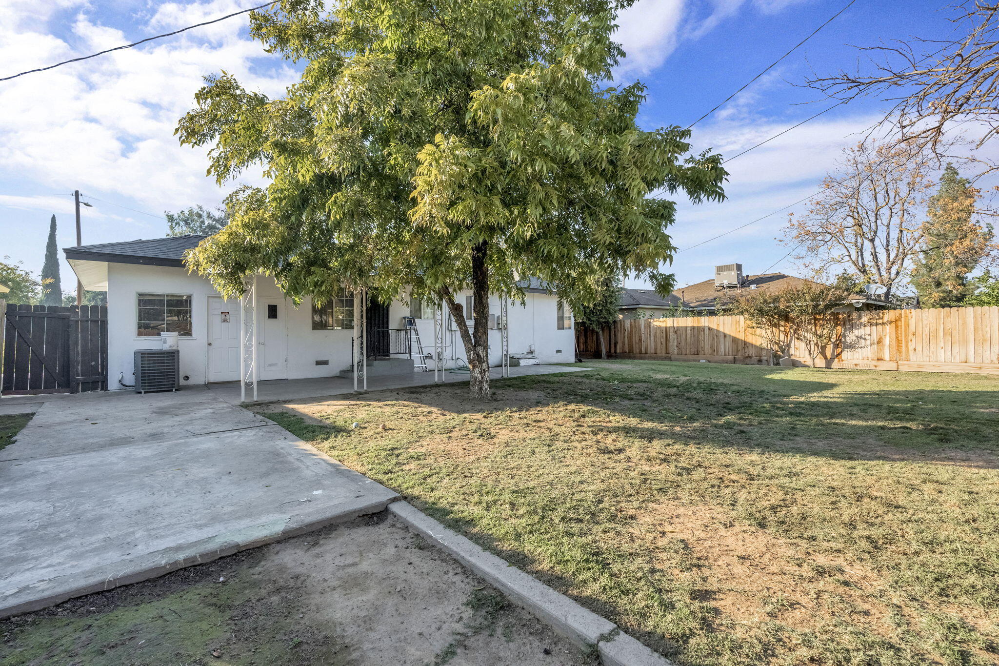 1562 N Fay Ave, Fresno, CA 93728