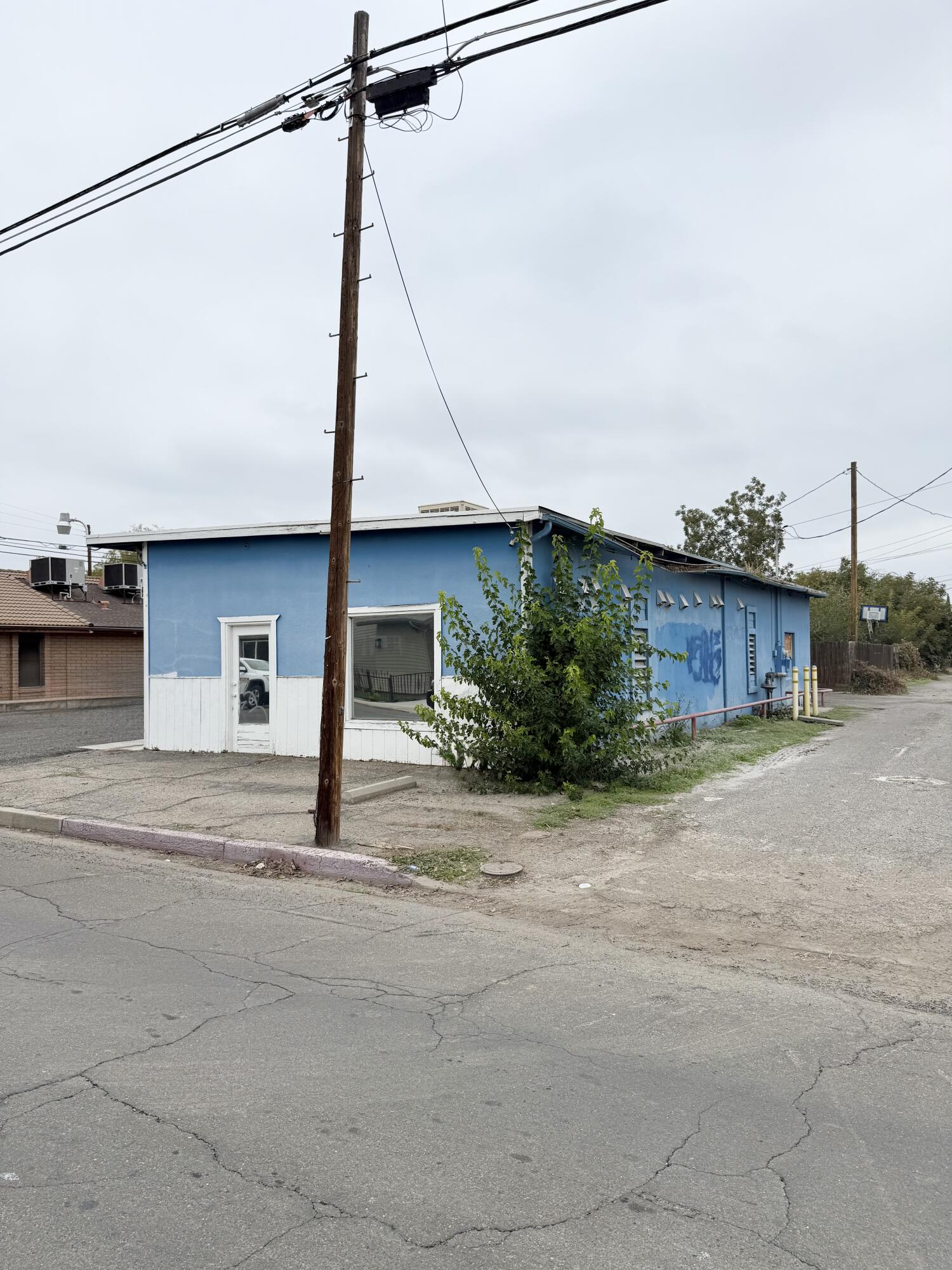 657 S Kaweah Ave, Exeter, CA 93221