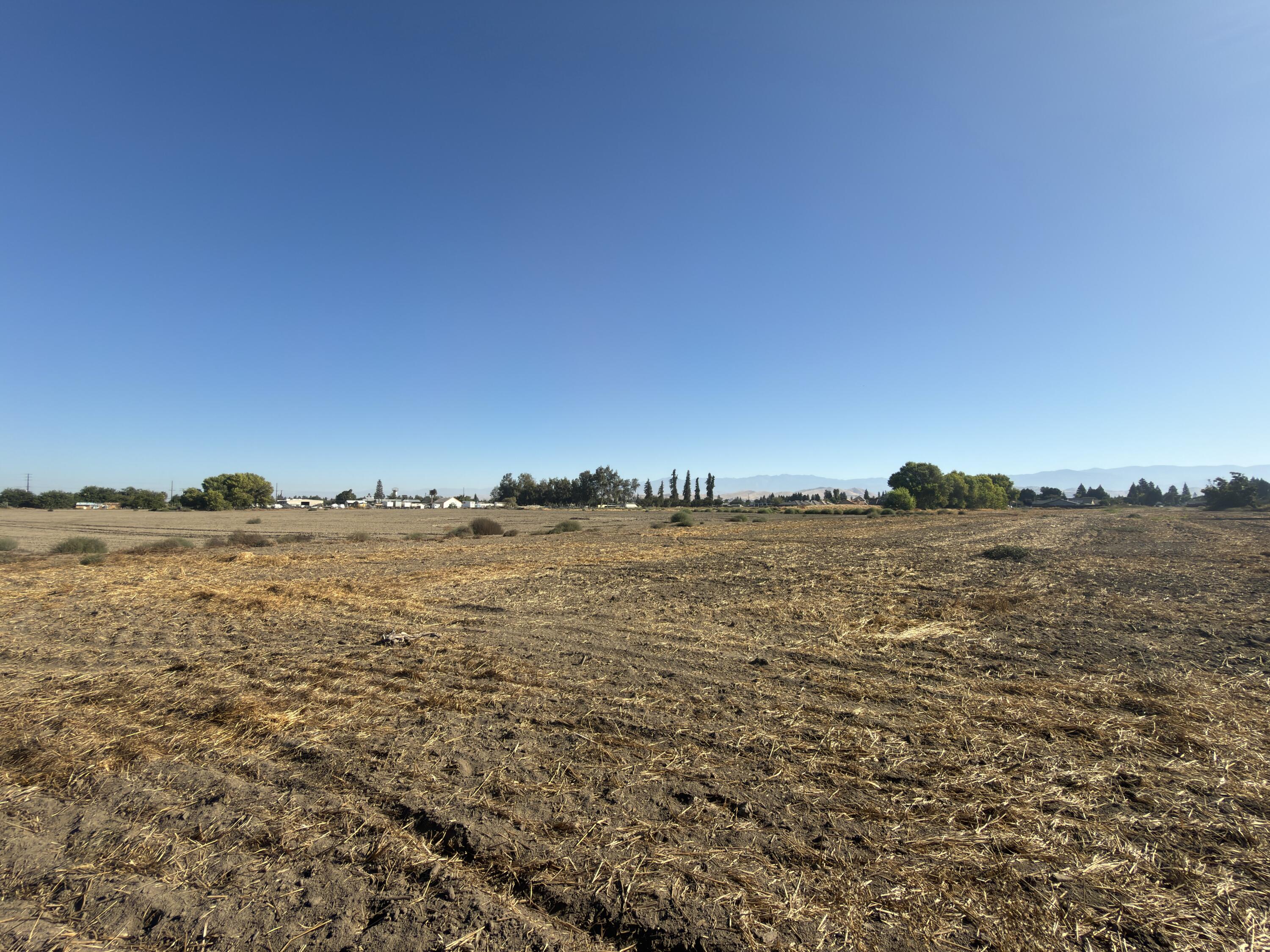 249 S Westwood St, Porterville, CA 93257