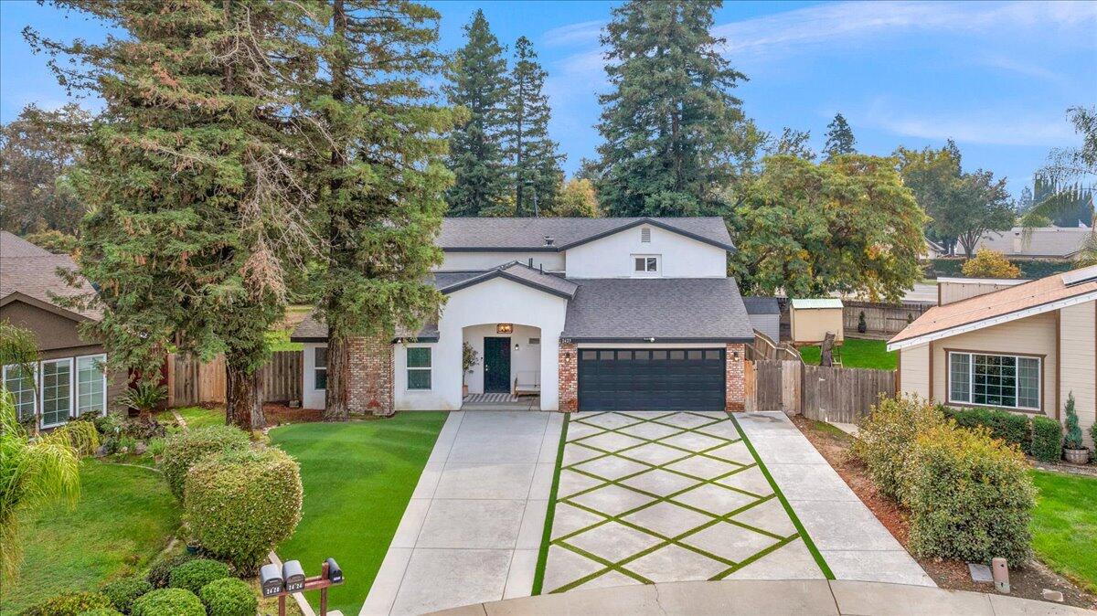 2423 E Vassar Dr, Visalia, CA 93292