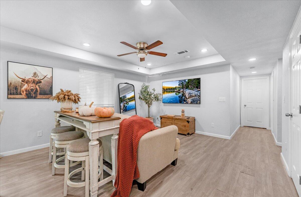 2423 E Vassar Dr, Visalia, CA 93292