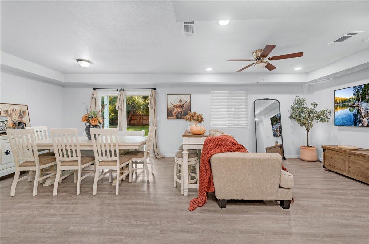 2423 E Vassar Dr, Visalia, CA 93292