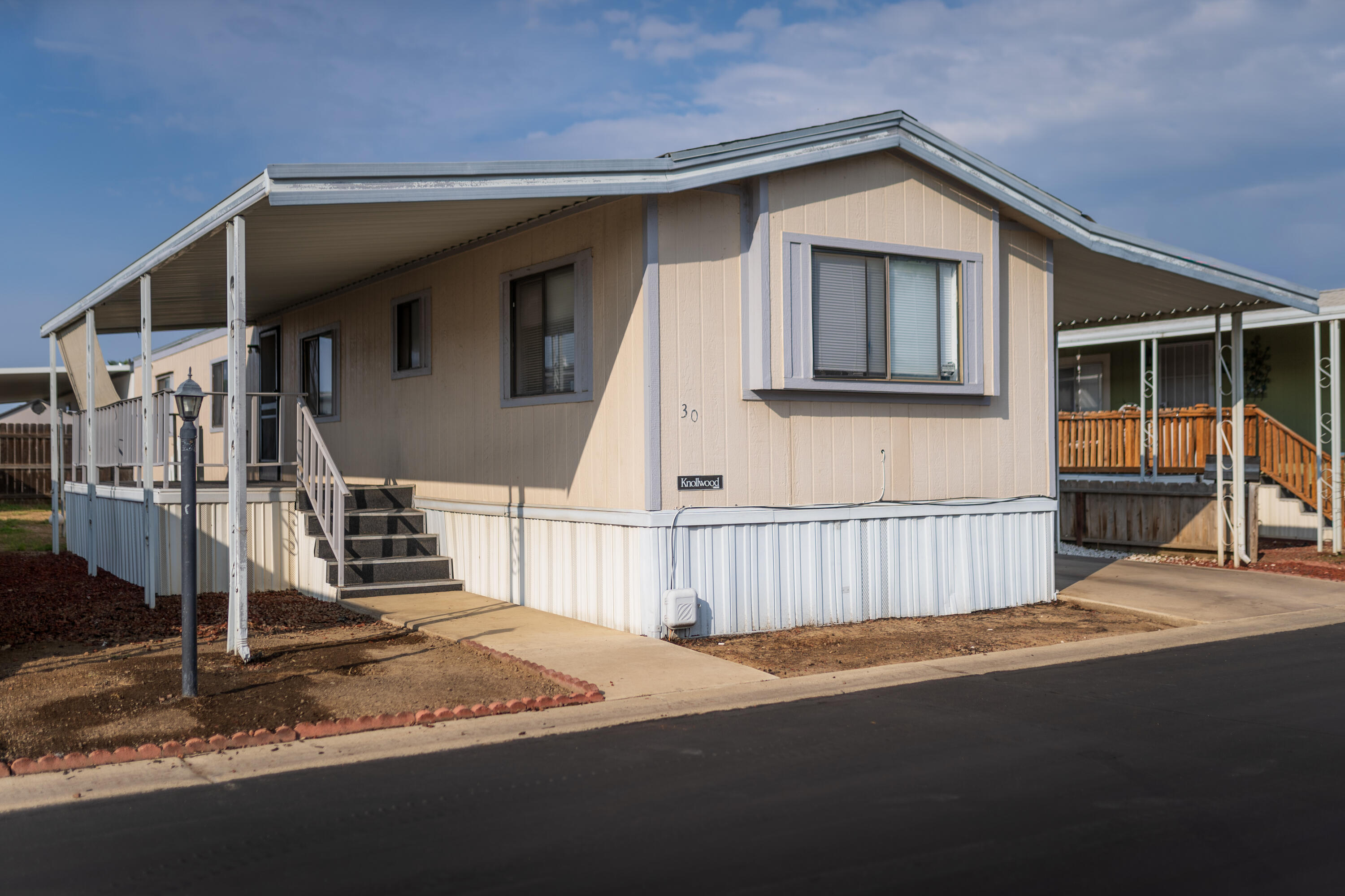 900 E Rankin Rd #30, Tulare, CA 93274