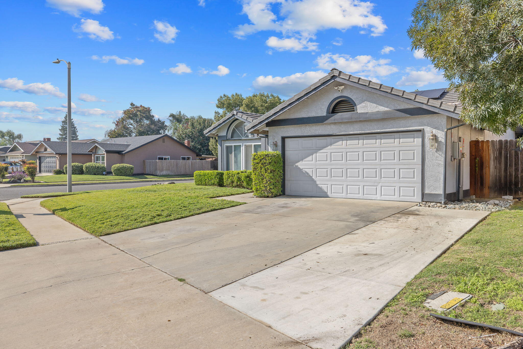 1007 N Atwood St, Visalia, CA 93291