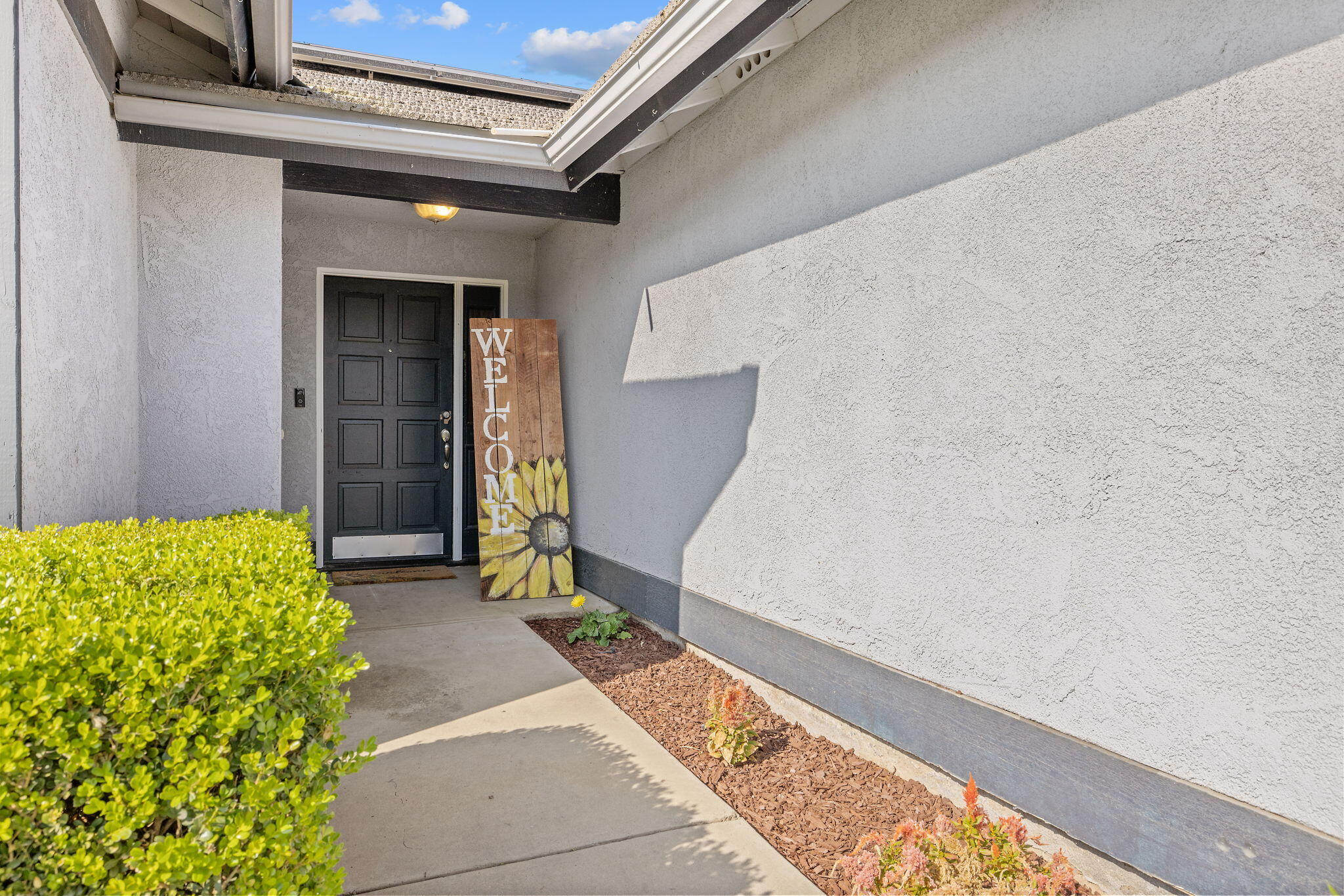 1007 N Atwood St, Visalia, CA 93291