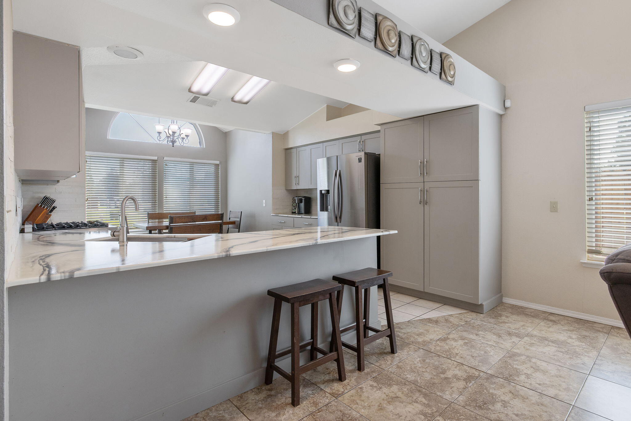 1007 N Atwood St, Visalia, CA 93291